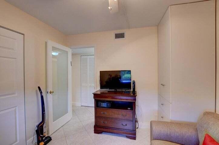Oriole Blvd, Delray Beach, FL 33446