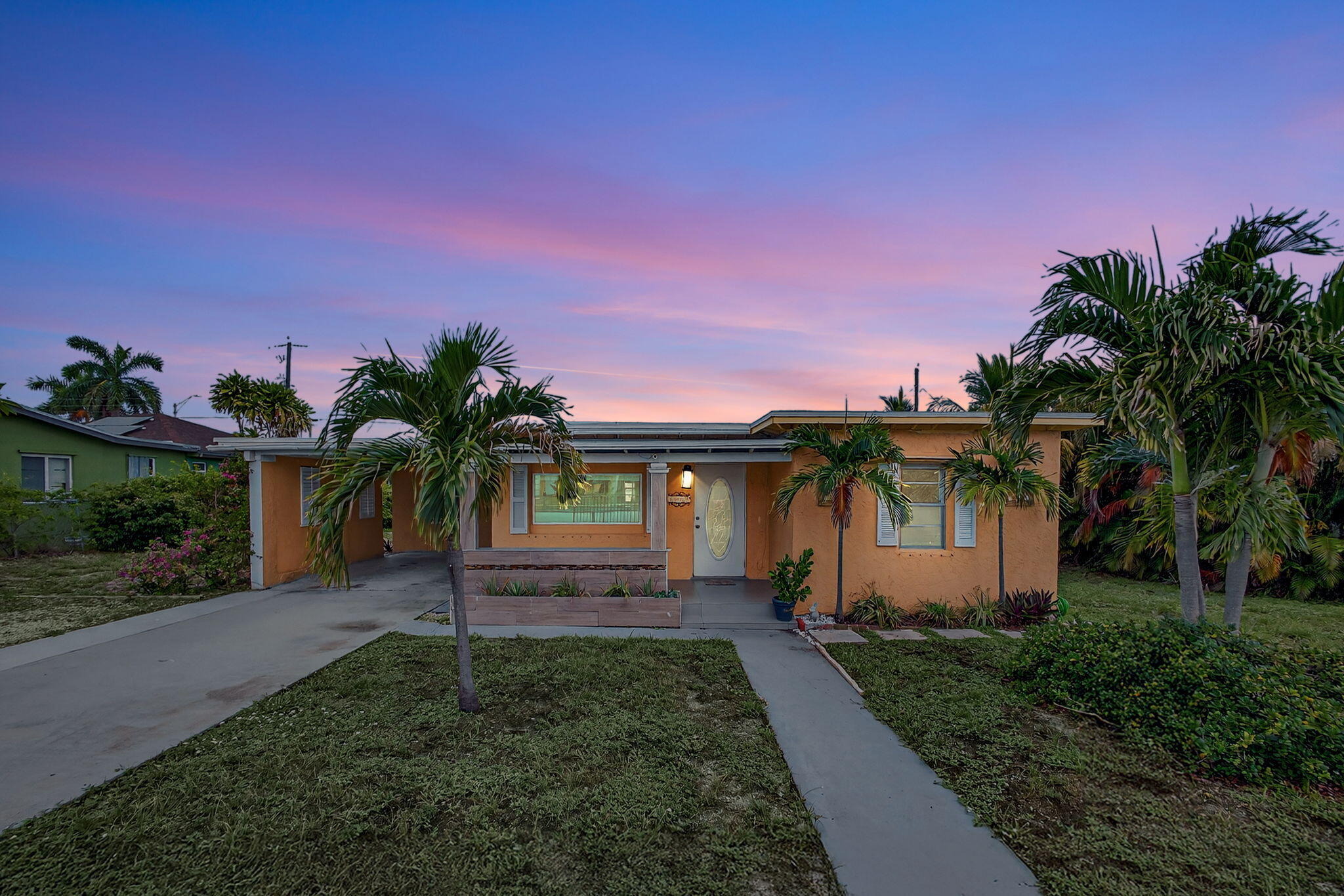 7th St, Riviera Beach, FL 33404