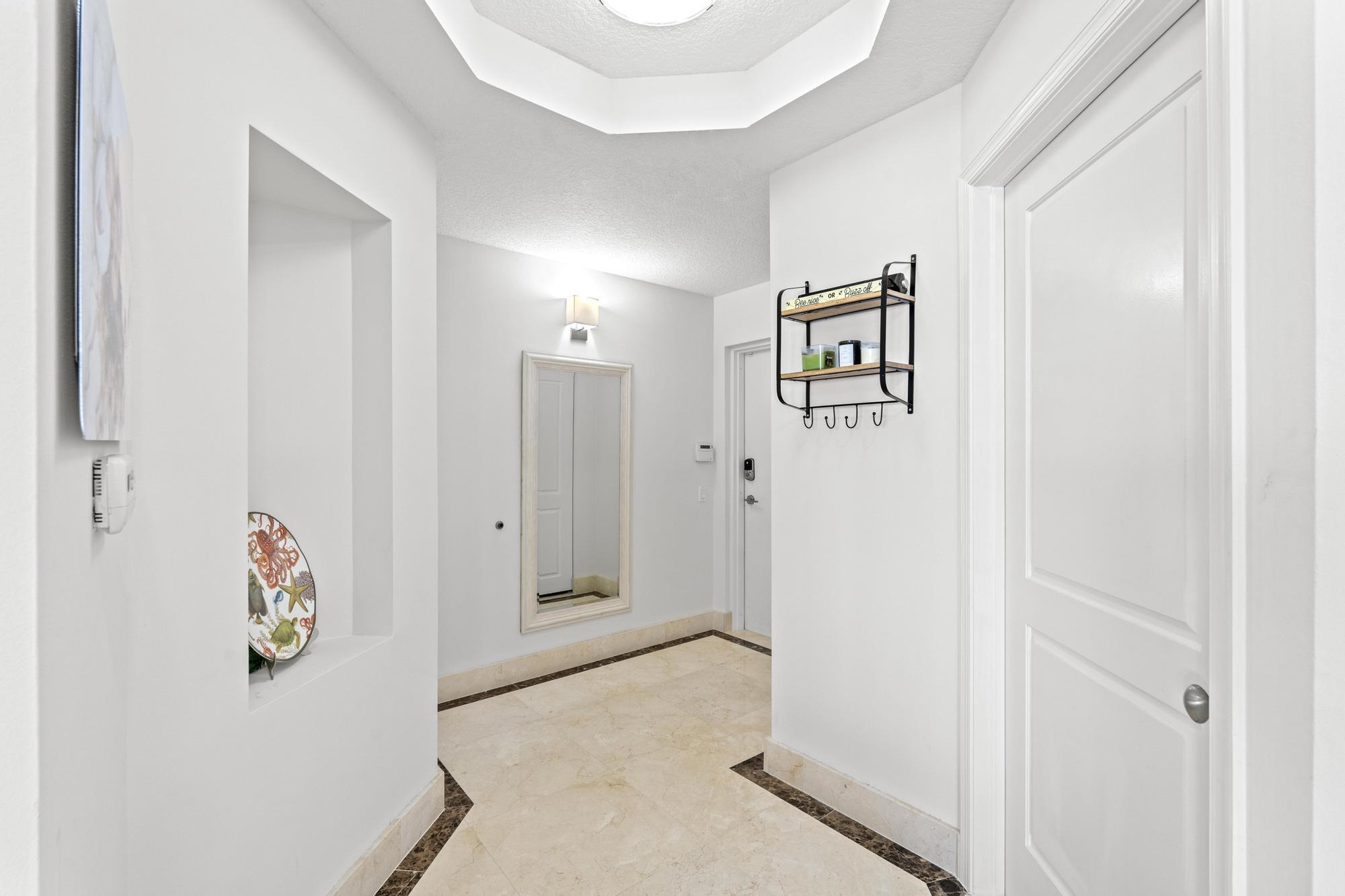 Ocean Ave, Lantana, FL 33462