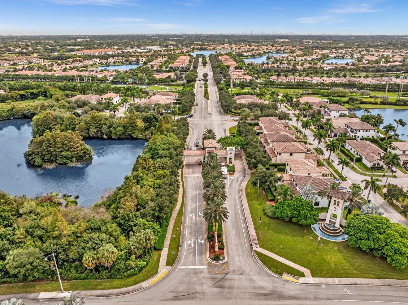 38th St, Pembroke Pines, FL 33024