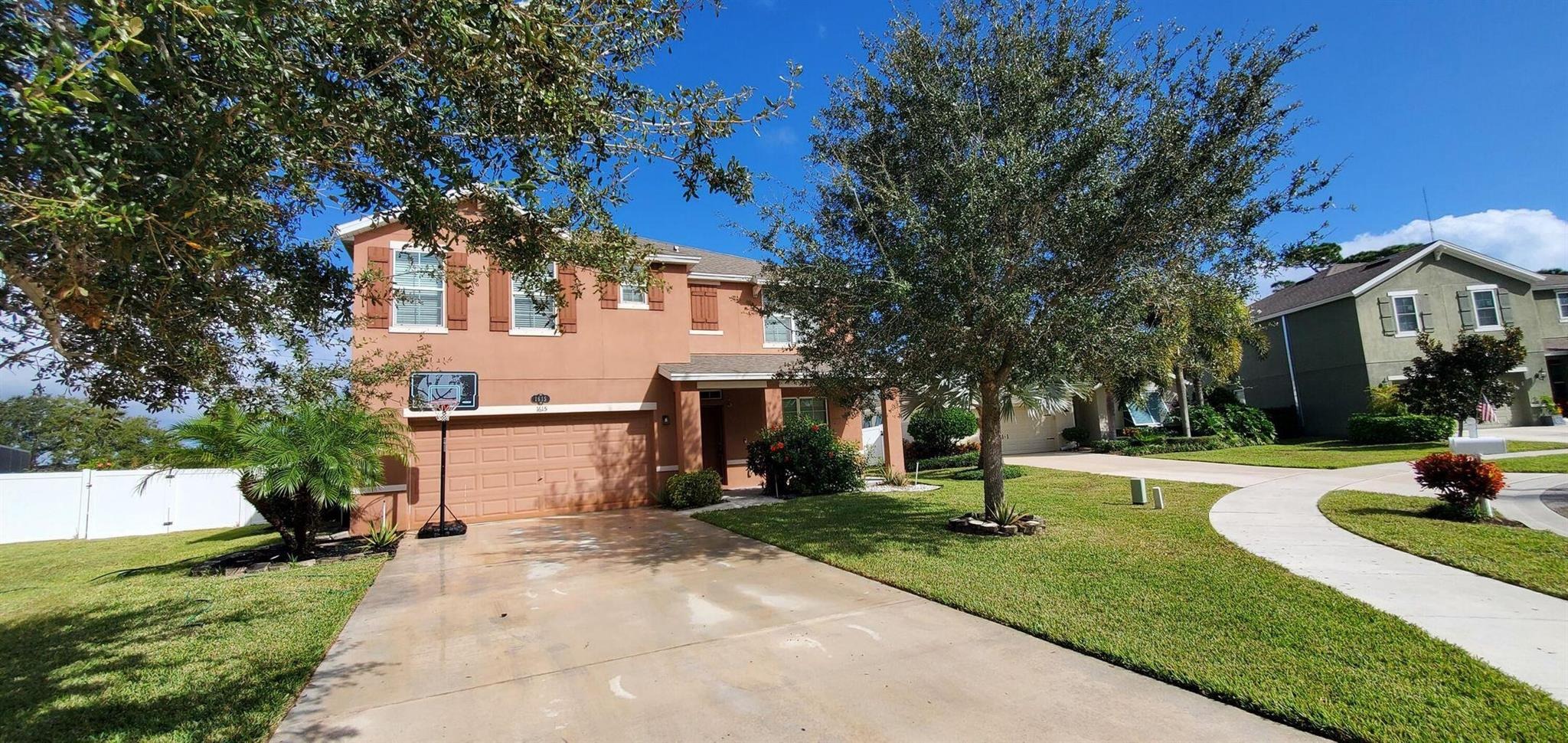 Lexington Sq, Vero Beach, FL 32962