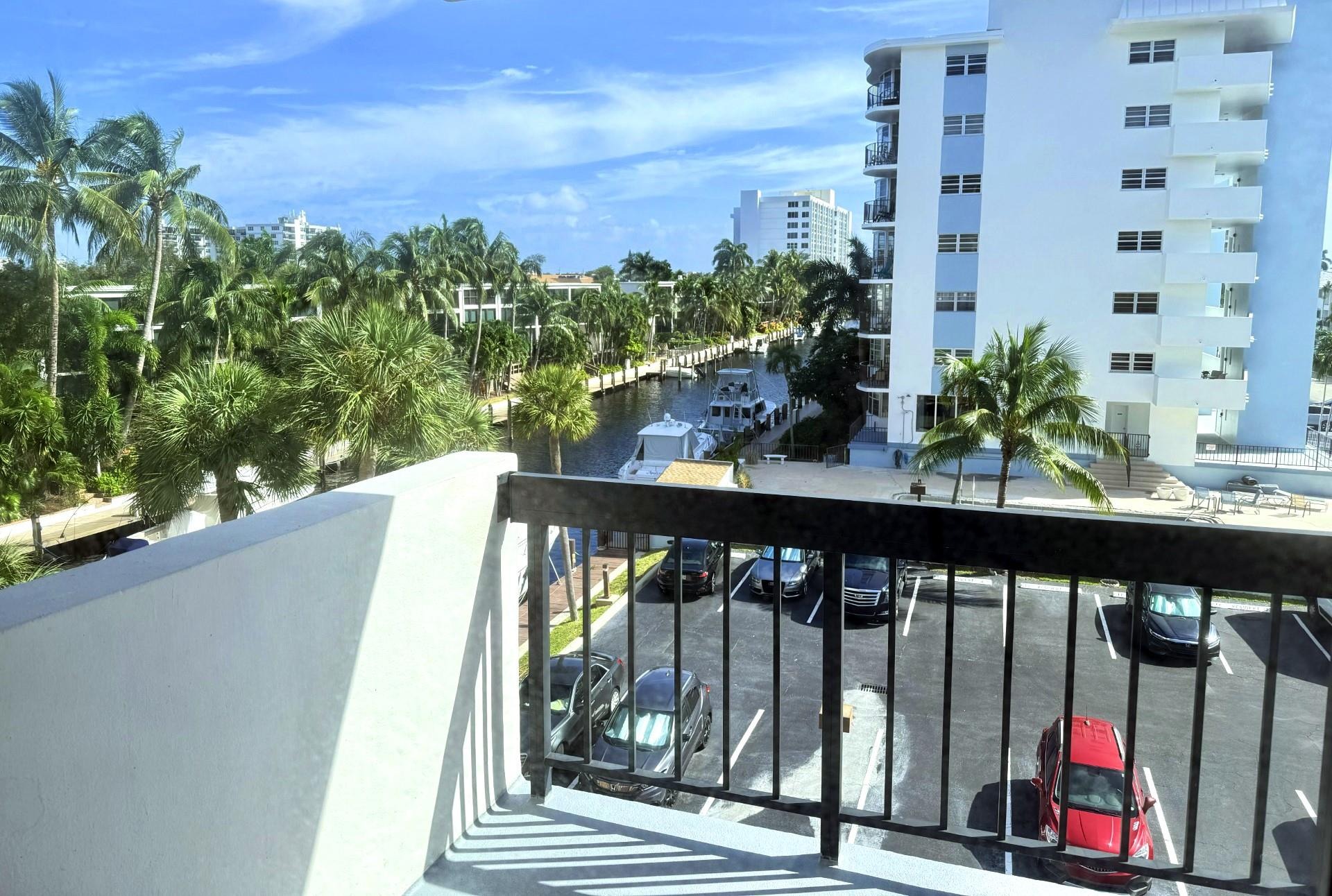 Bayview Dr, Fort Lauderdale, FL 33308
