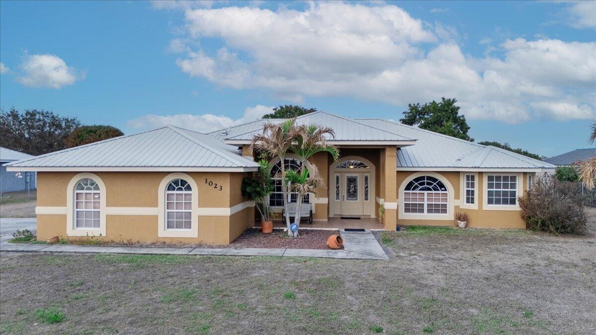 Caribbean Ave, Clewiston, FL 33440