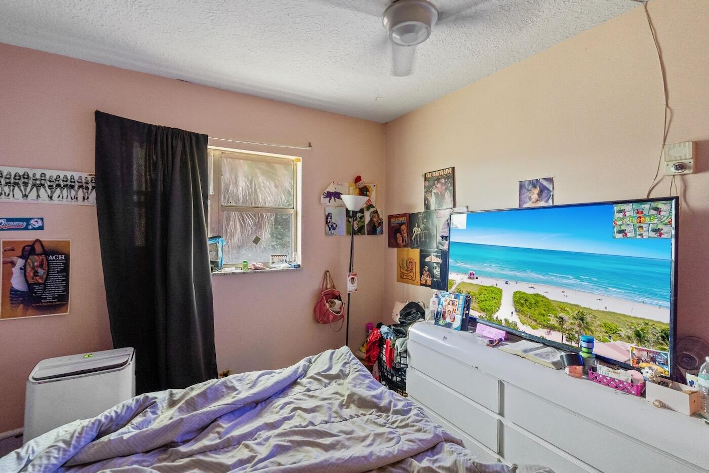 Blueberry Ct, Lauderhill, FL 33313
