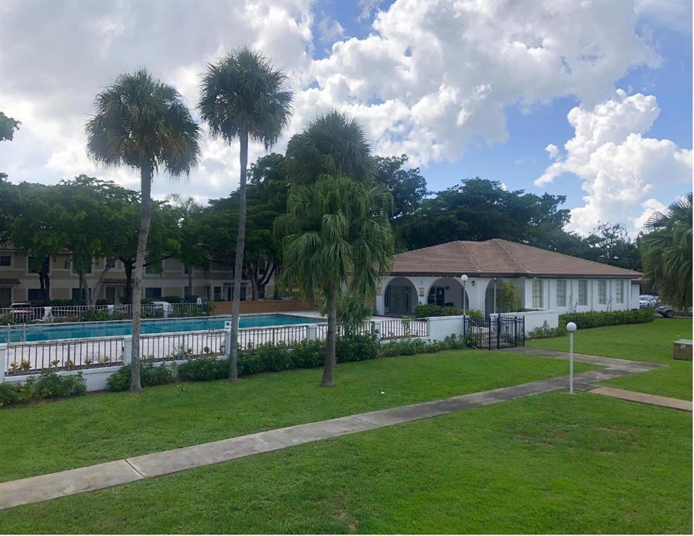 Riverside Dr, Coral Springs, FL 33065