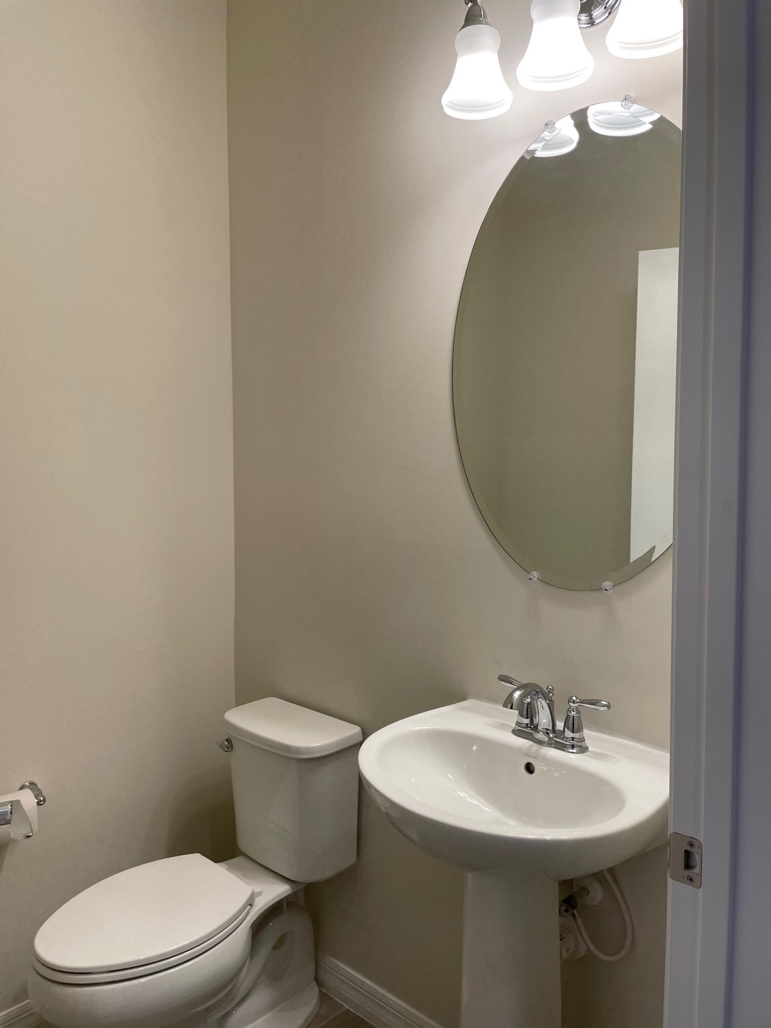 Catria Ln, Lake Worth, FL 33467