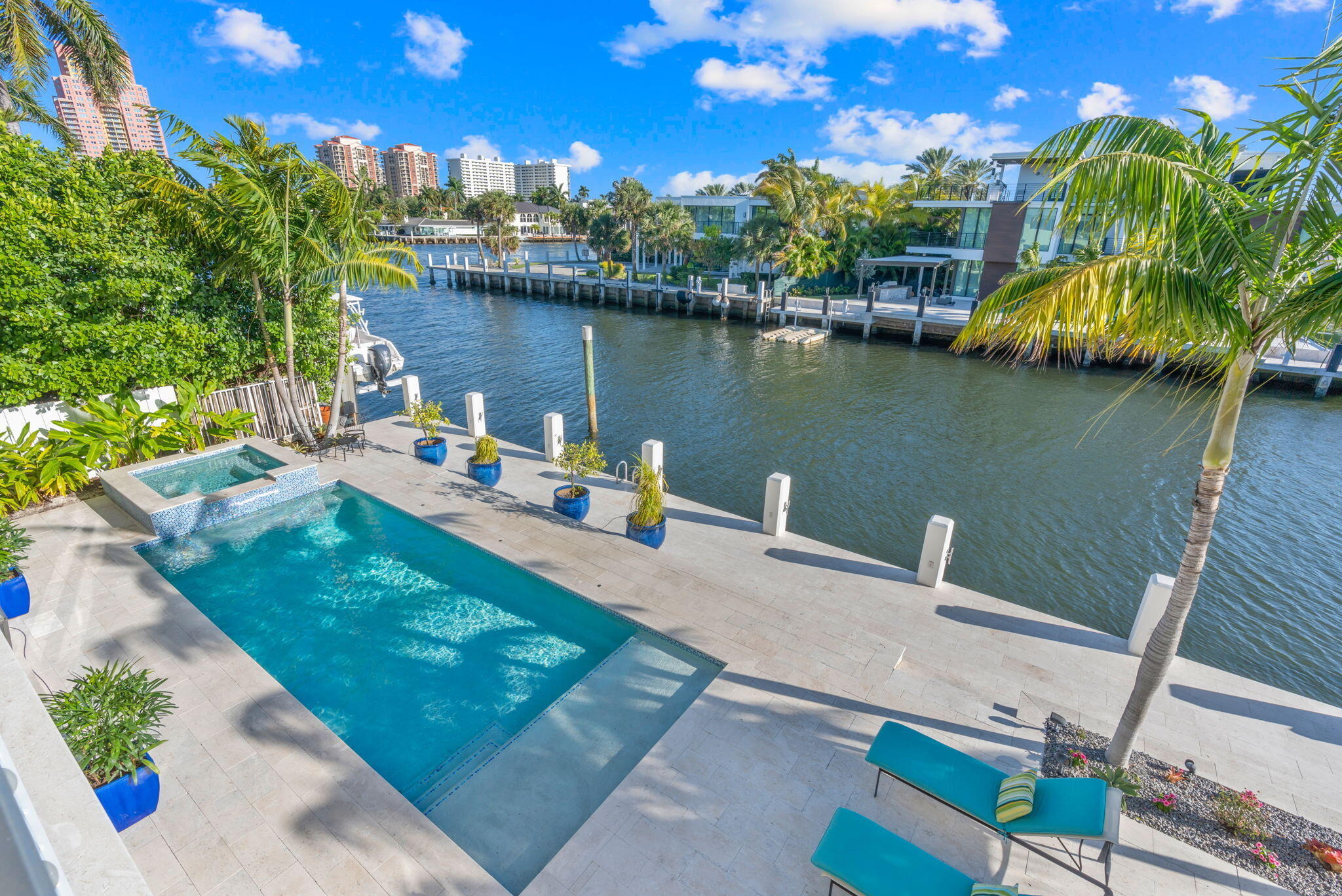 24th Pl, Fort Lauderdale, FL 33305