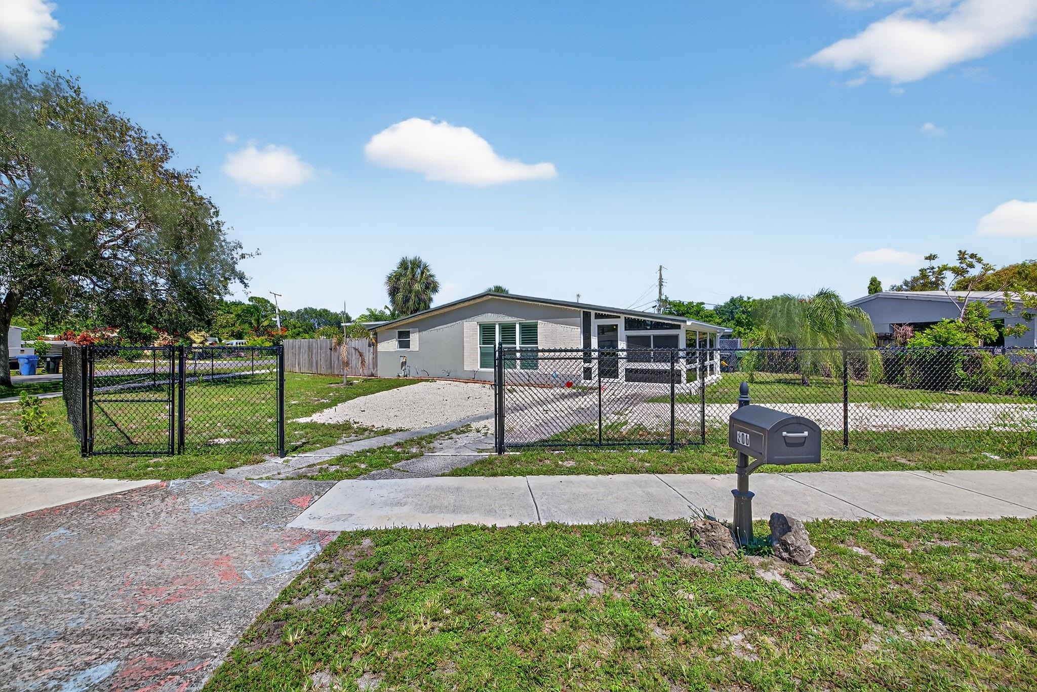 25th Ave, Fort Lauderdale, FL 33312