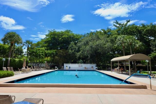 Oaks Way, Pompano Beach, FL 33069