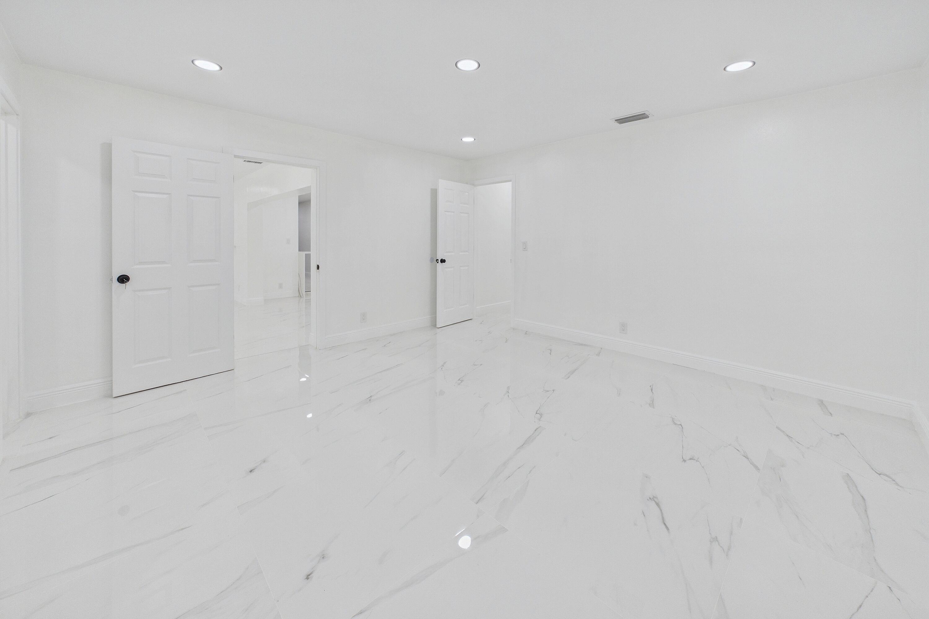43rd Ave, Plantation, FL 33317 #1