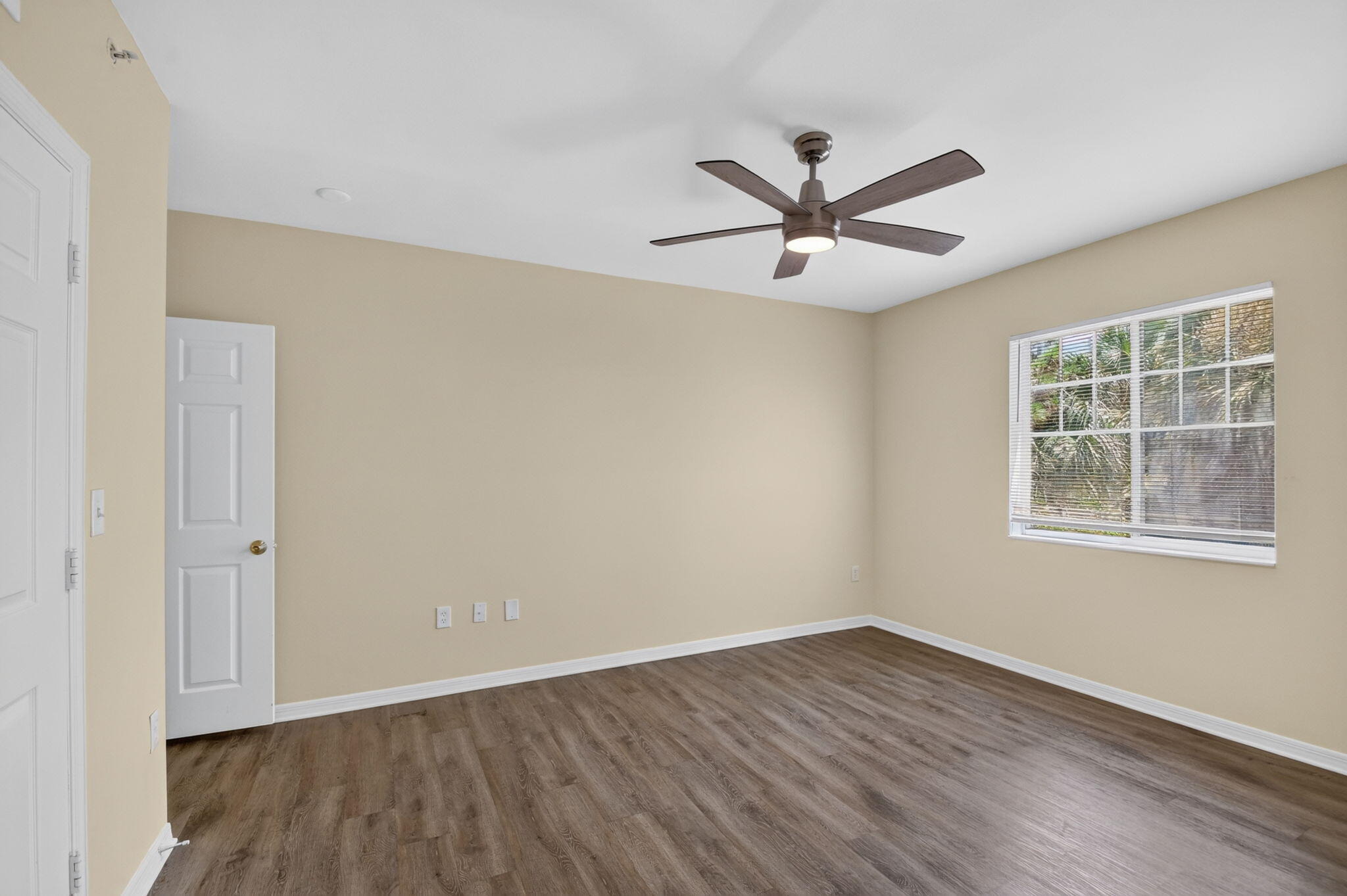 Emerald Dunes Dr, West Palm Beach, FL 33411