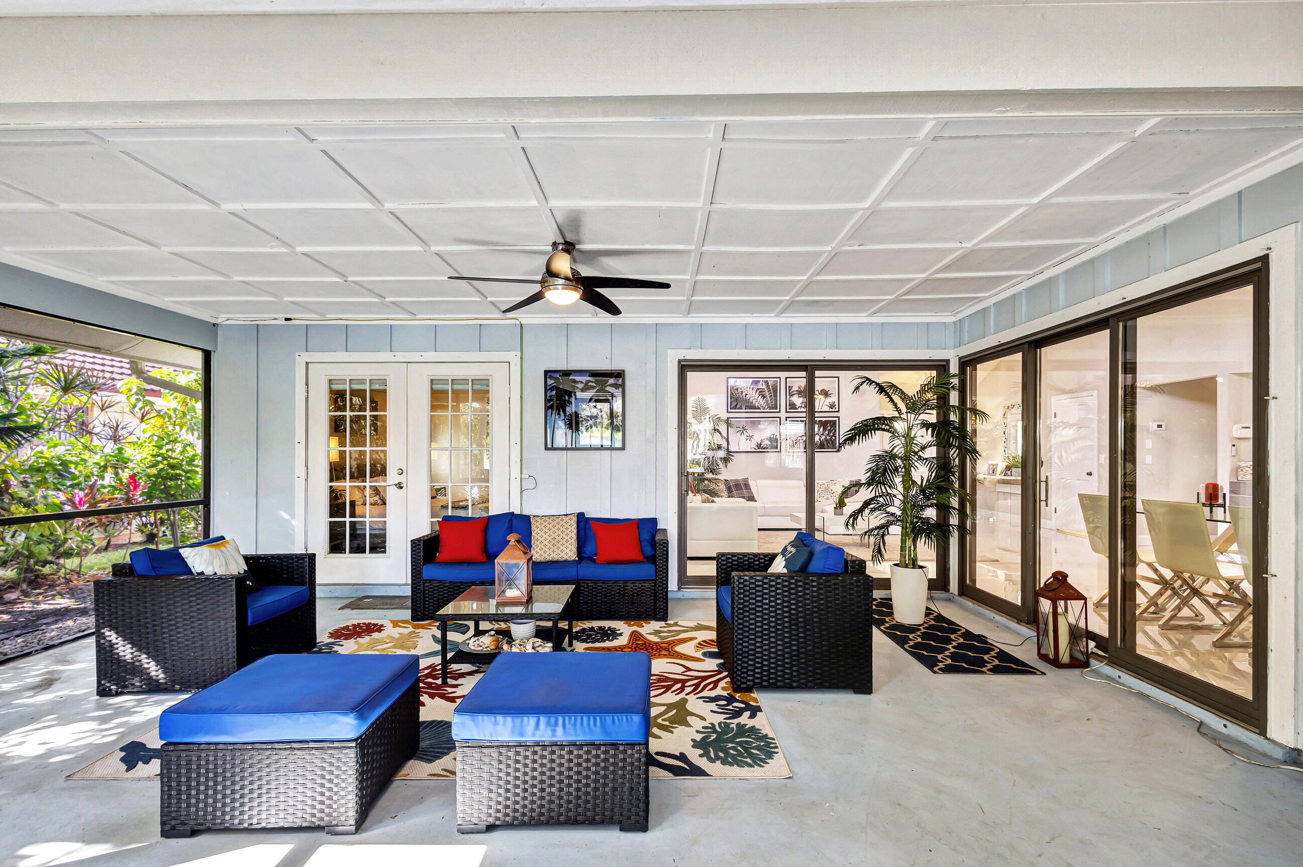 LA Rochelle Cir, Palm Beach Gardens, FL 33410