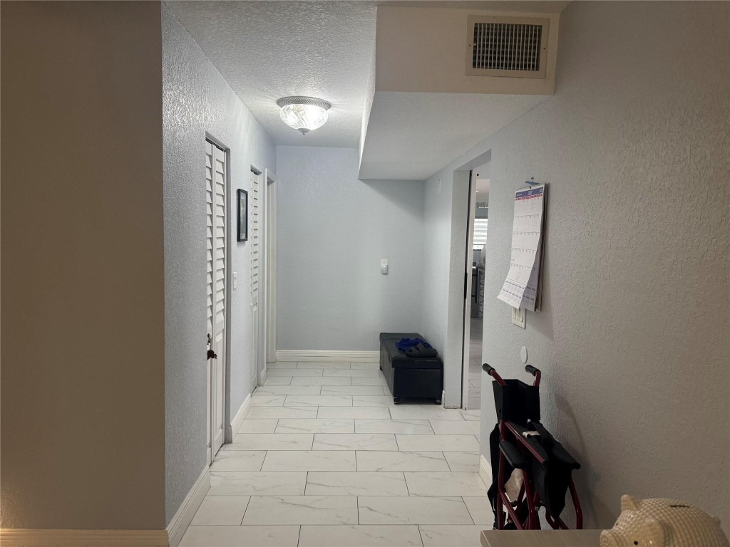 79th Ave, Tamarac, FL 33321