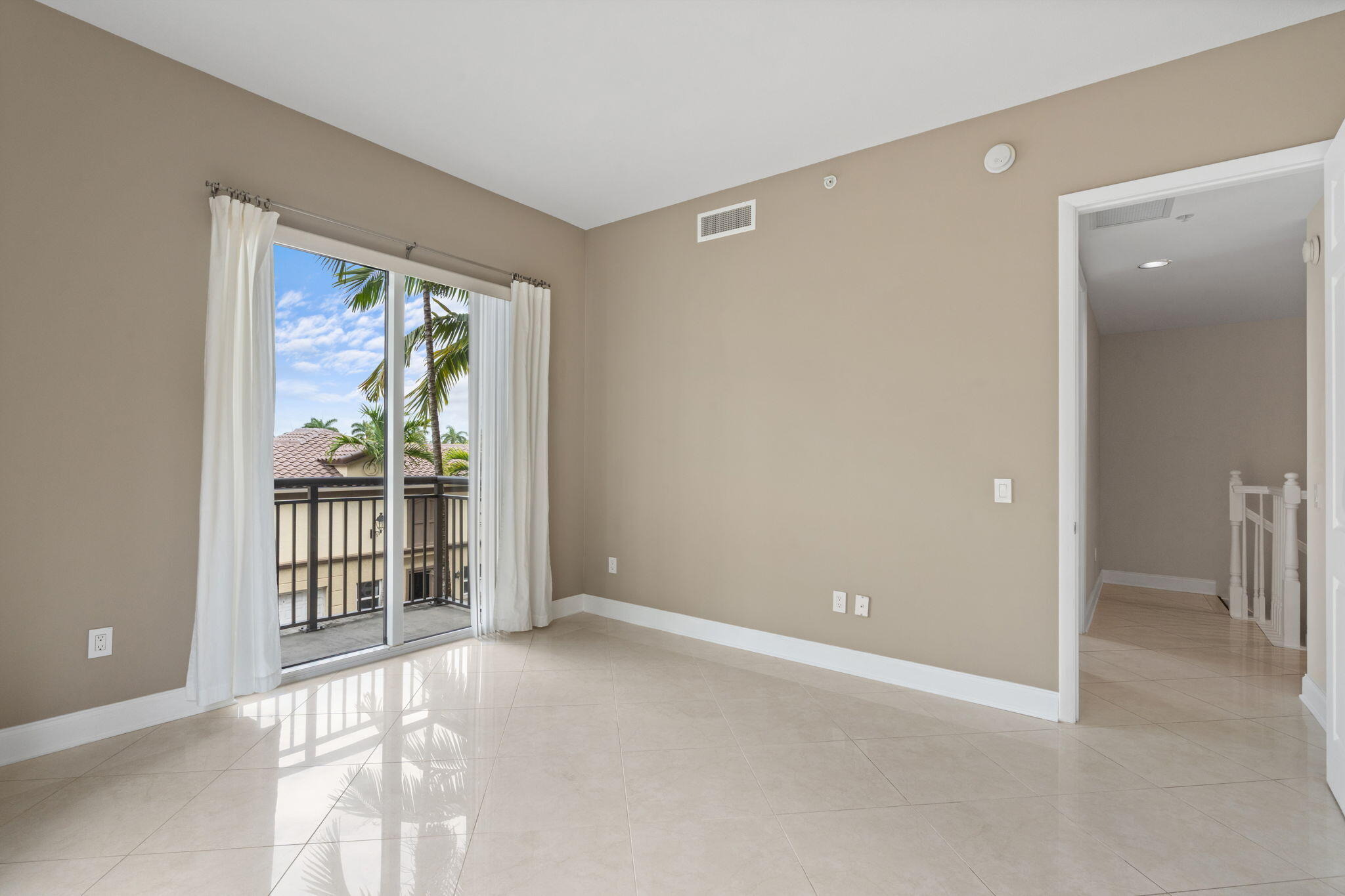 14th Ave, Wilton Manors, FL 33334