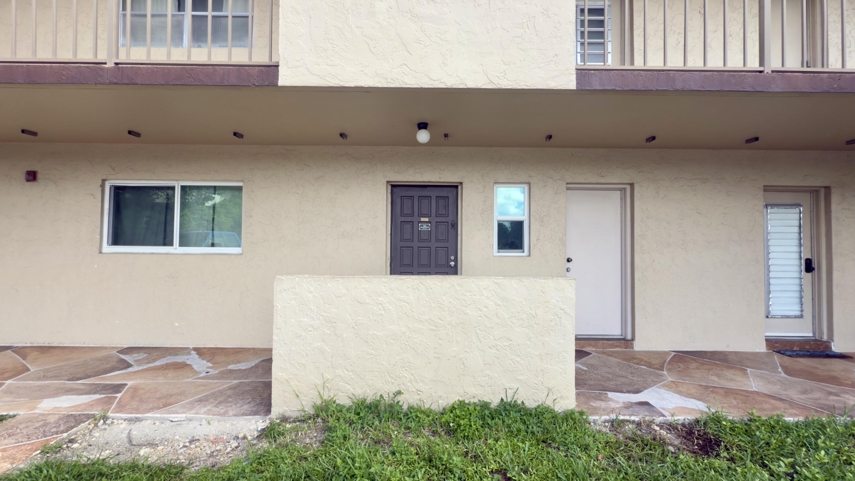 Falls Circle Dr, Lauderhill, FL 33319