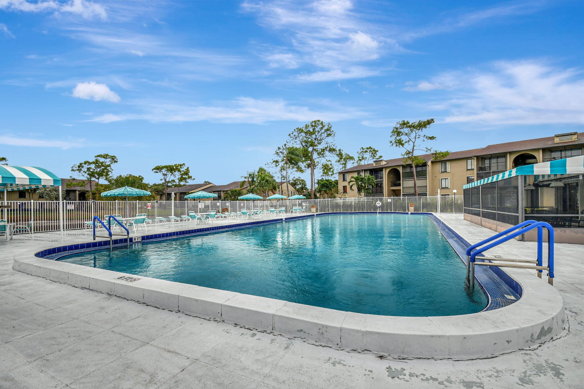 Pine Hov Cir, Greenacres, FL 33463