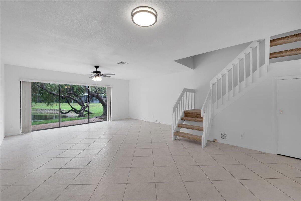 82nd Ave, Lauderhill, FL 33351
