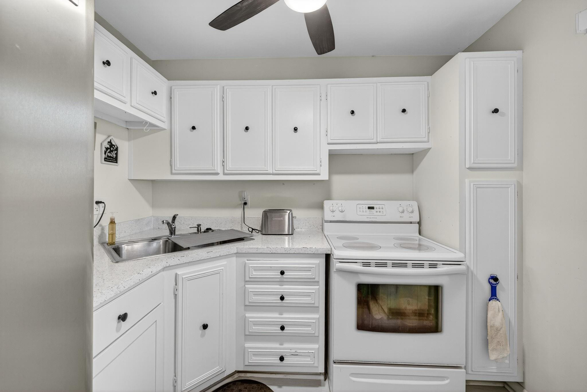 Lagos DE Campo Blvd, Tamarac, FL 33321