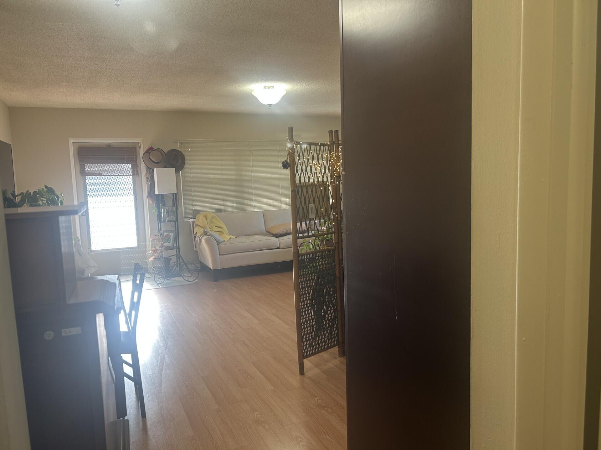 Bedford , West Palm Beach, FL 33417
