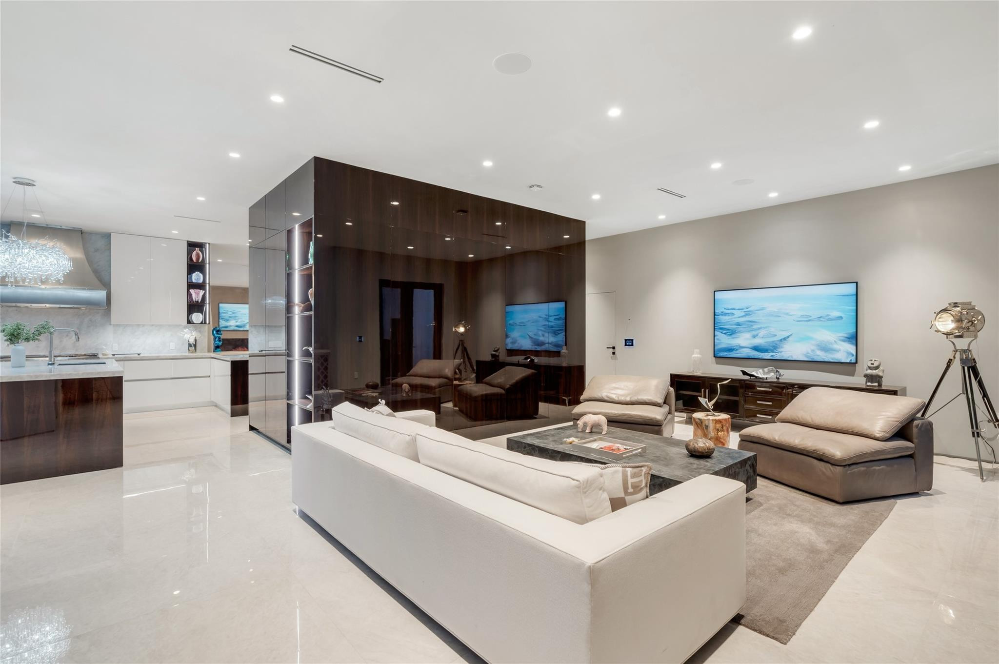 San Marco Dr, Fort Lauderdale, FL 33301