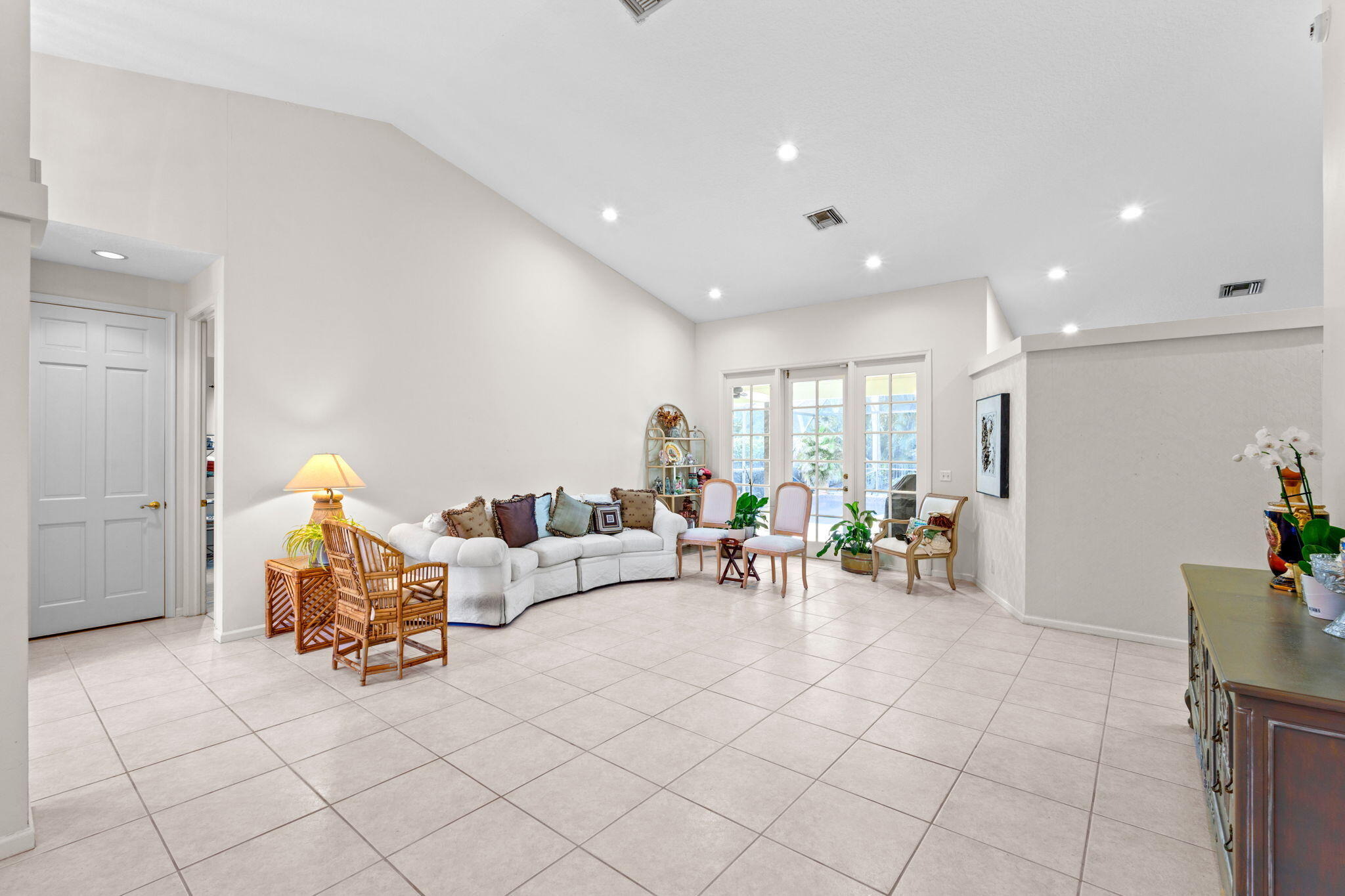 Cypress Hollow Dr, Palm Beach Gardens, FL 33418