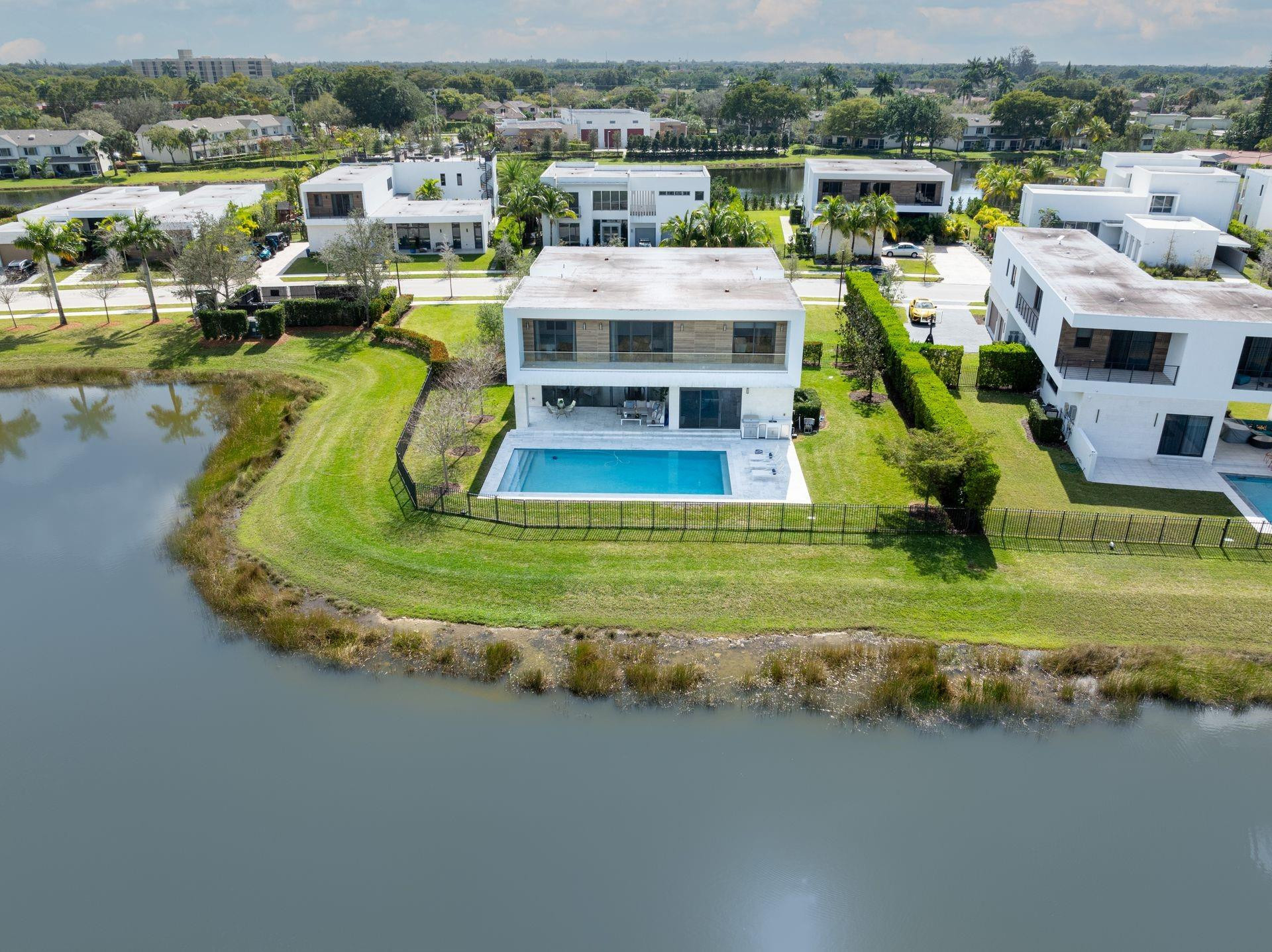 Botaniko Dr, Weston, FL 33326