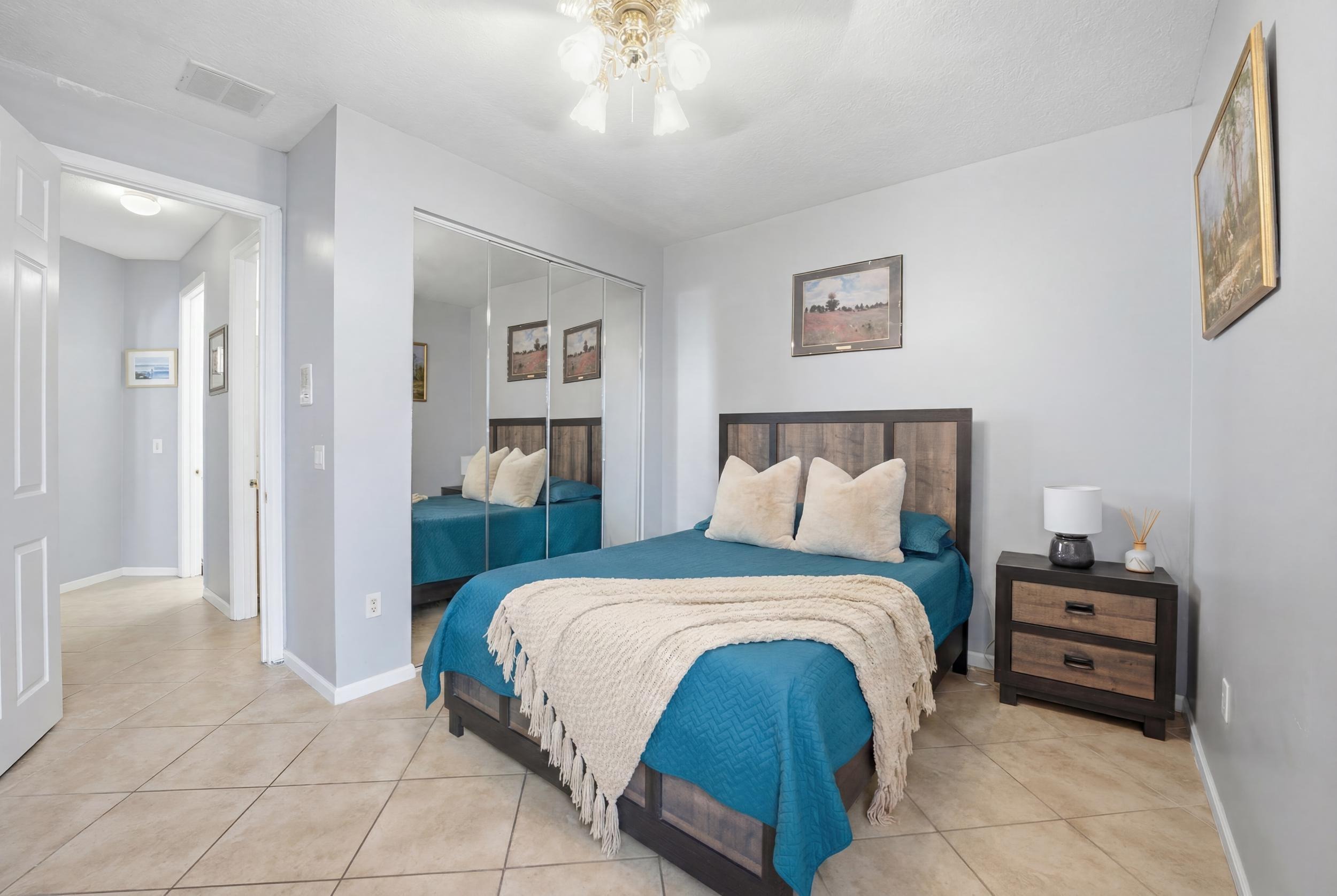 16th St, Pembroke Pines, FL 33027
