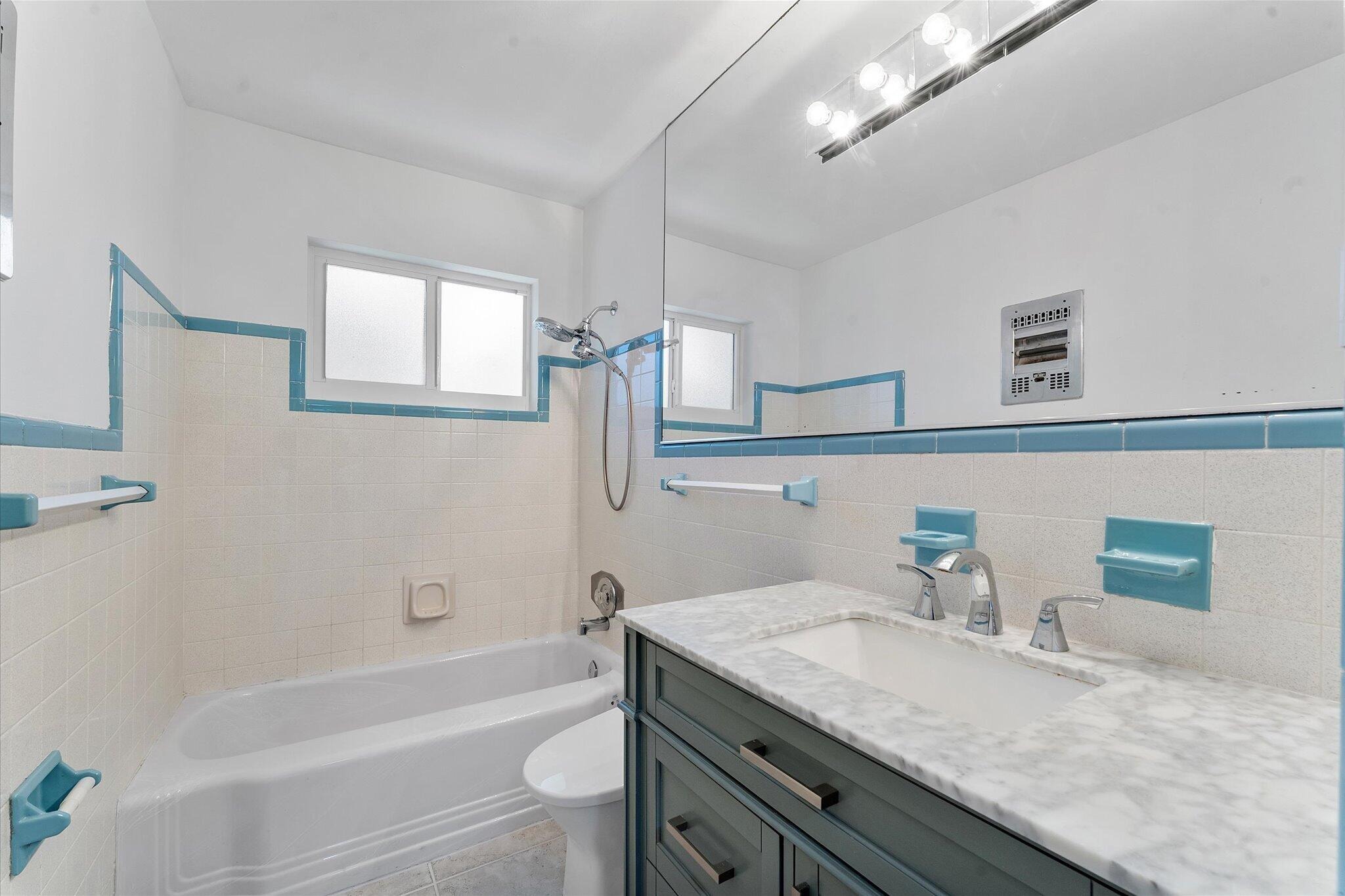 18th Ter, Fort Lauderdale, FL 33308