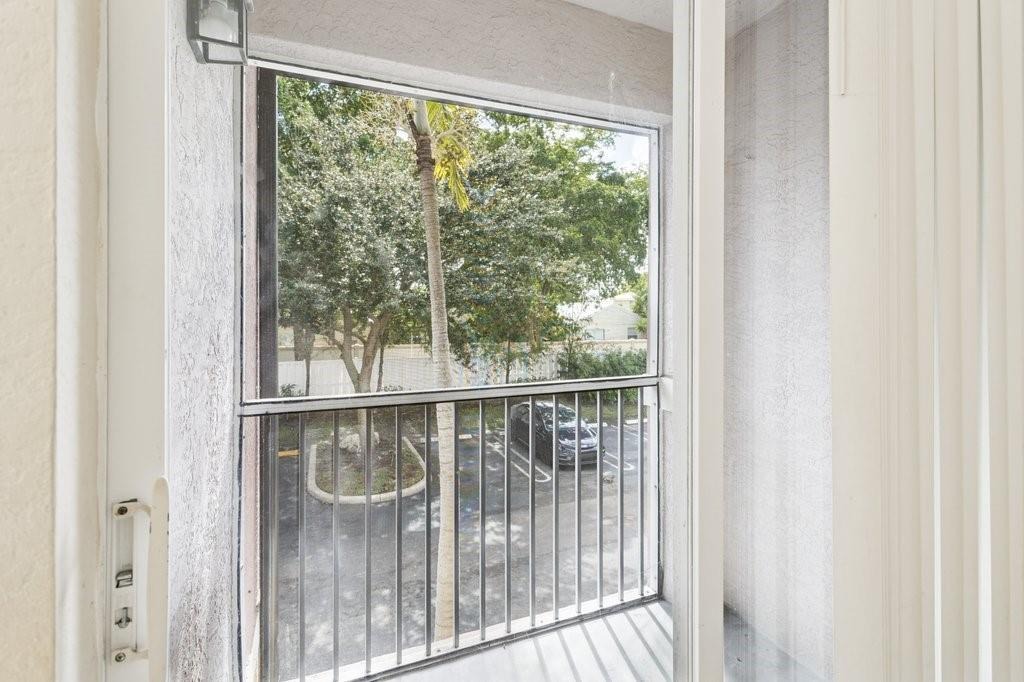 Sample Rd, Coral Springs, FL 33067