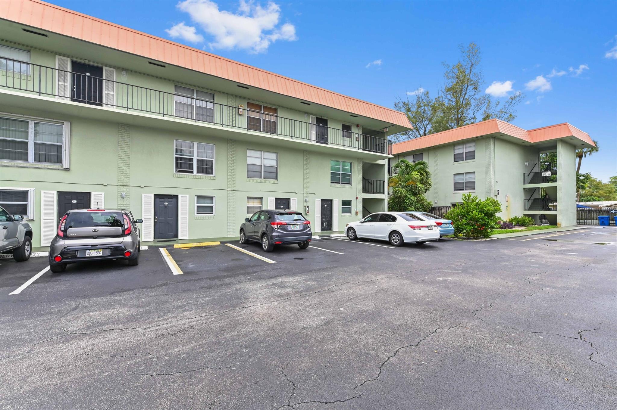 Oakland Park Blvd, Wilton Manors, FL 33311