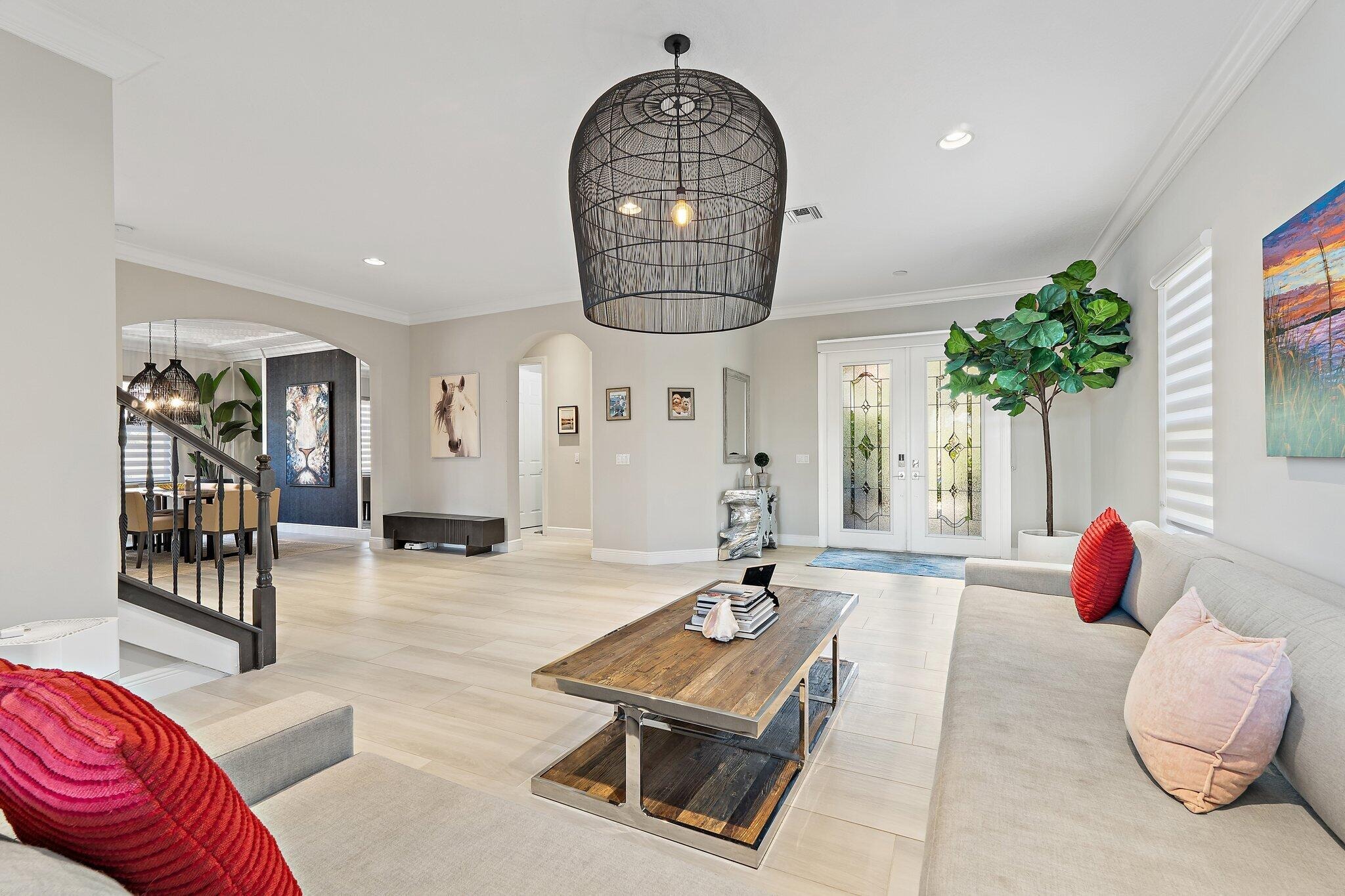 Aviles Cir, Palm Beach Gardens, FL 33418