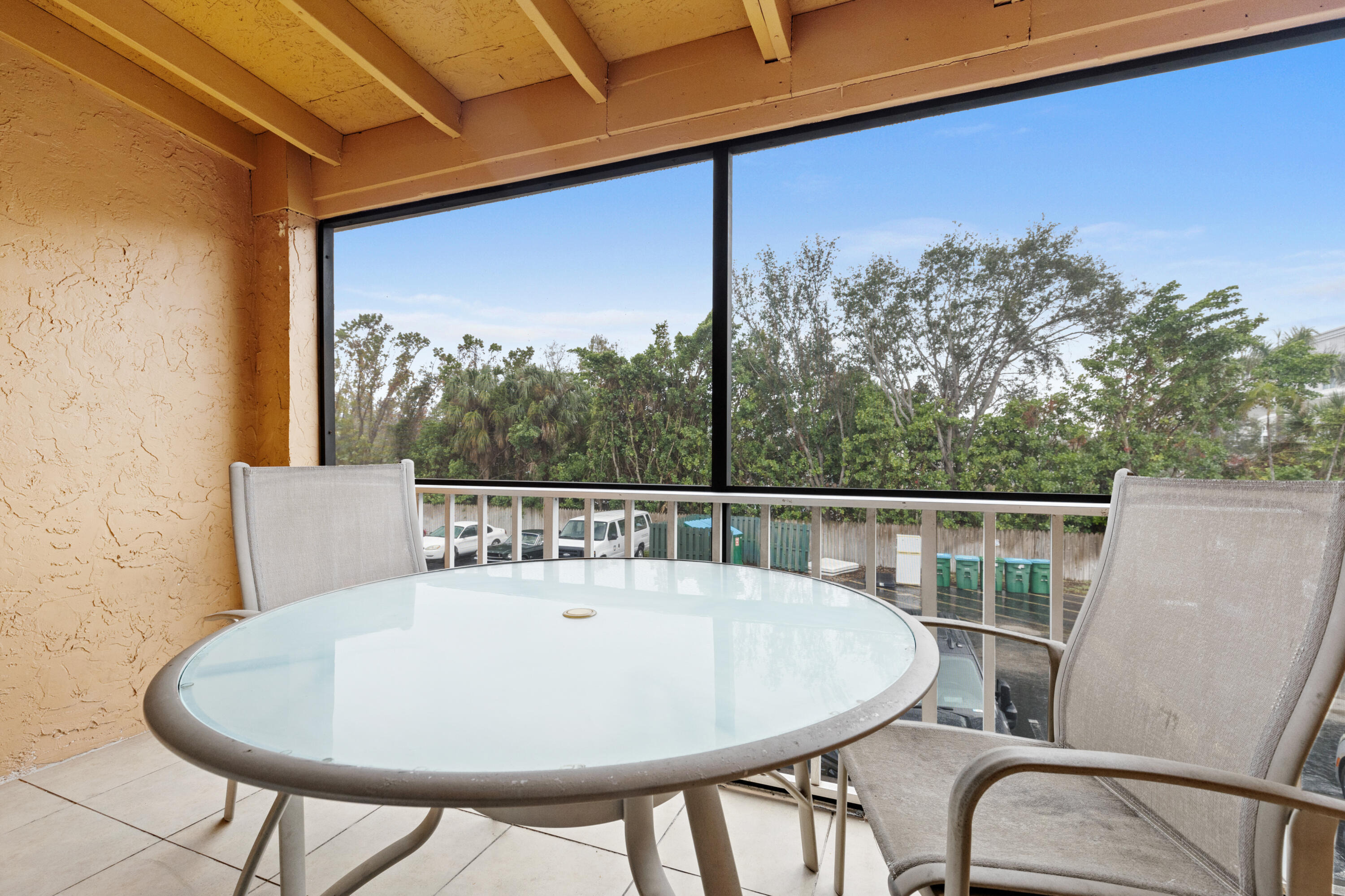 Kenwood Ln, Fort Myers, FL 33907