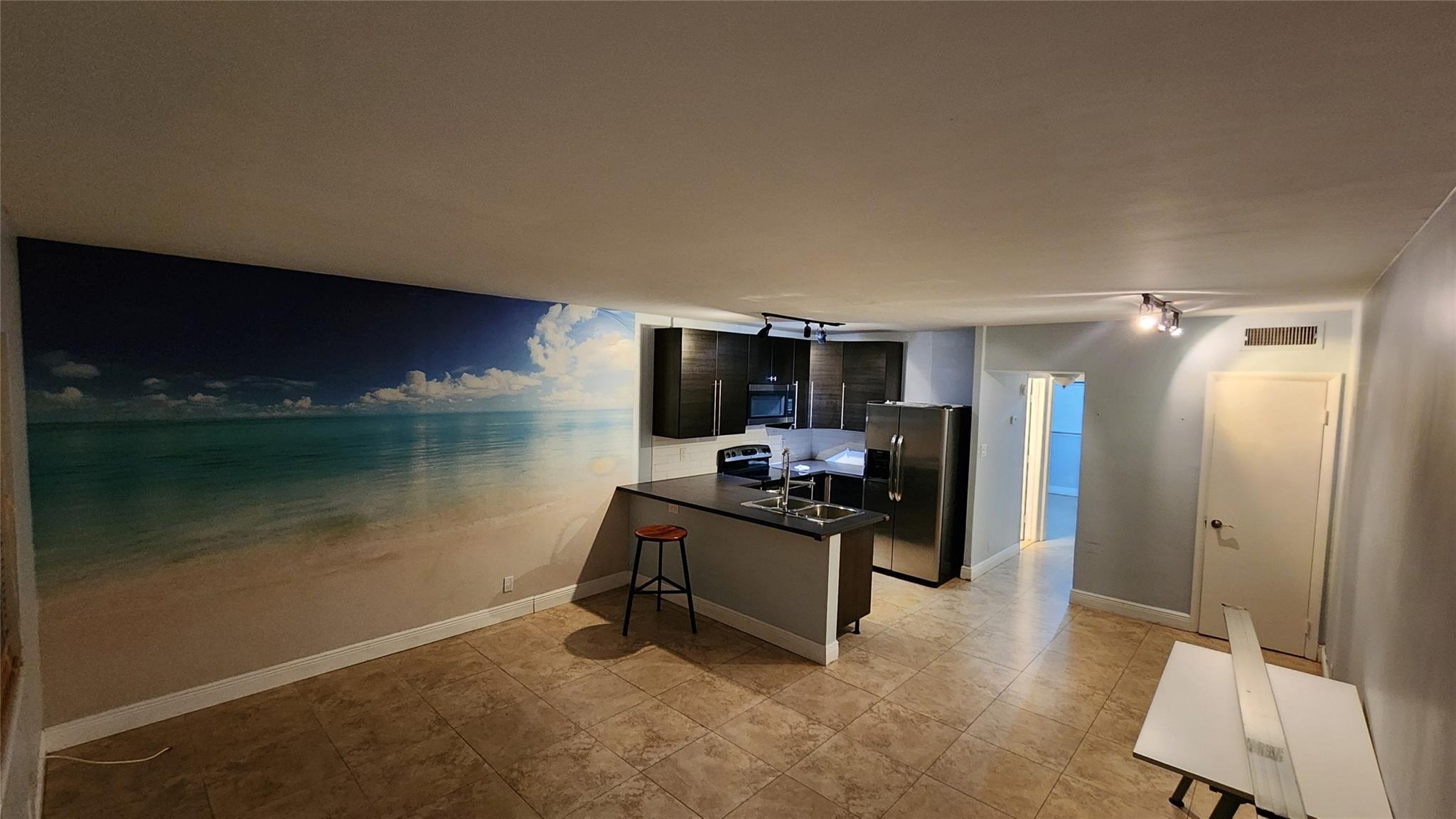 Golden Isles Dr, Hallandale Beach, FL 33009