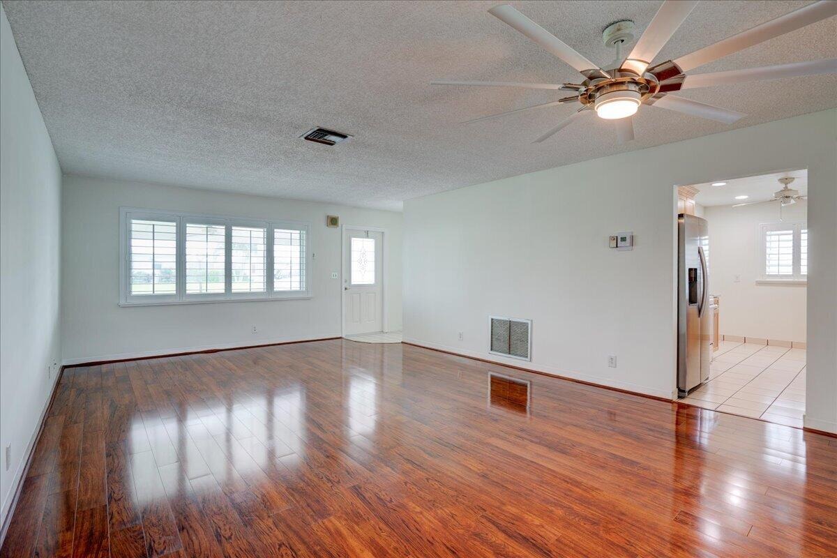 12th Ave, Boynton Beach, FL 33426