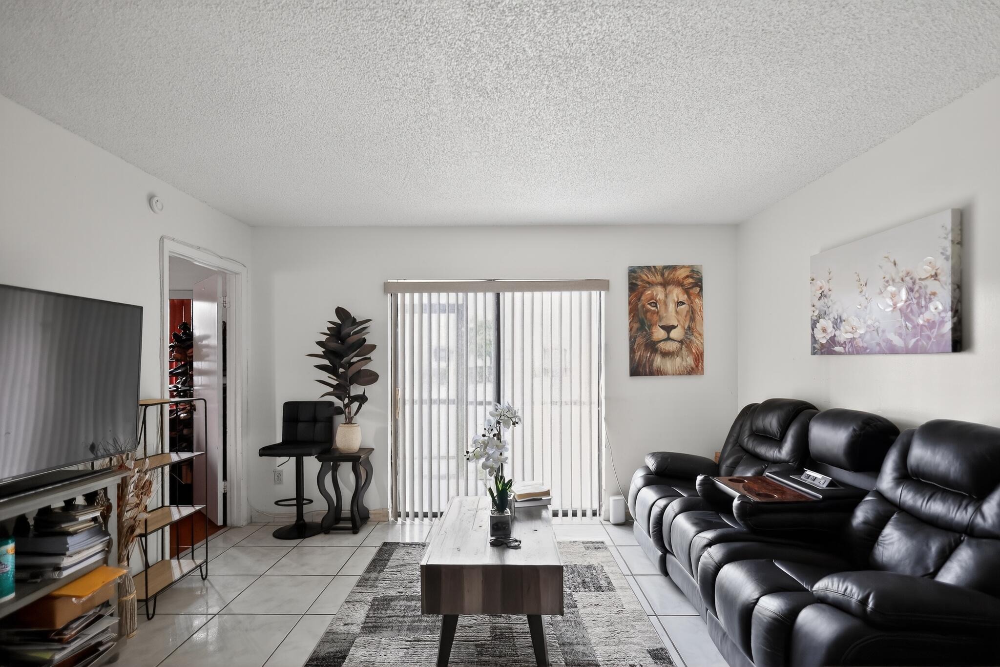 8th Ct, Miami, FL 33179
