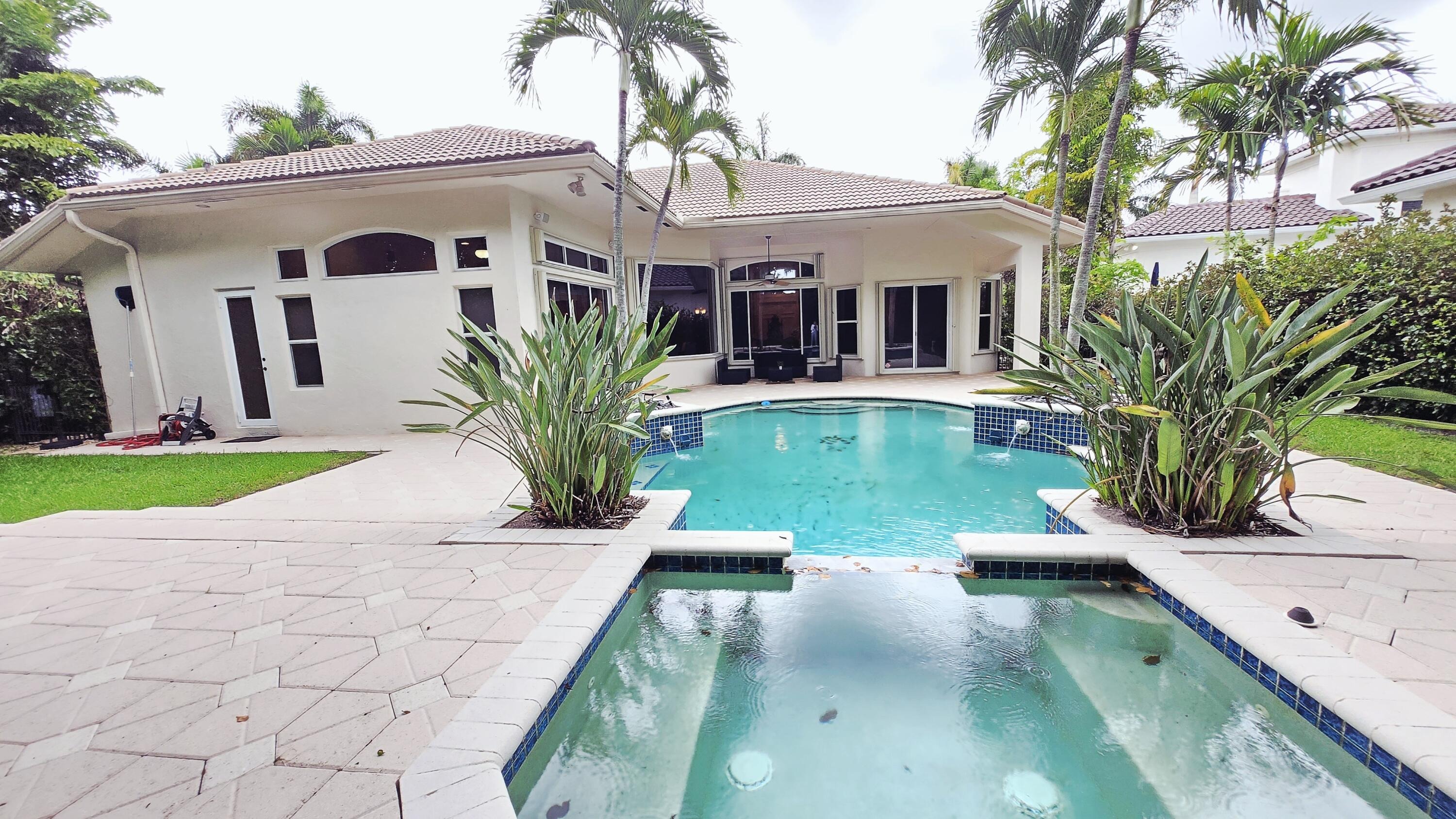 Canary Island Ct, Plantation, FL 33324