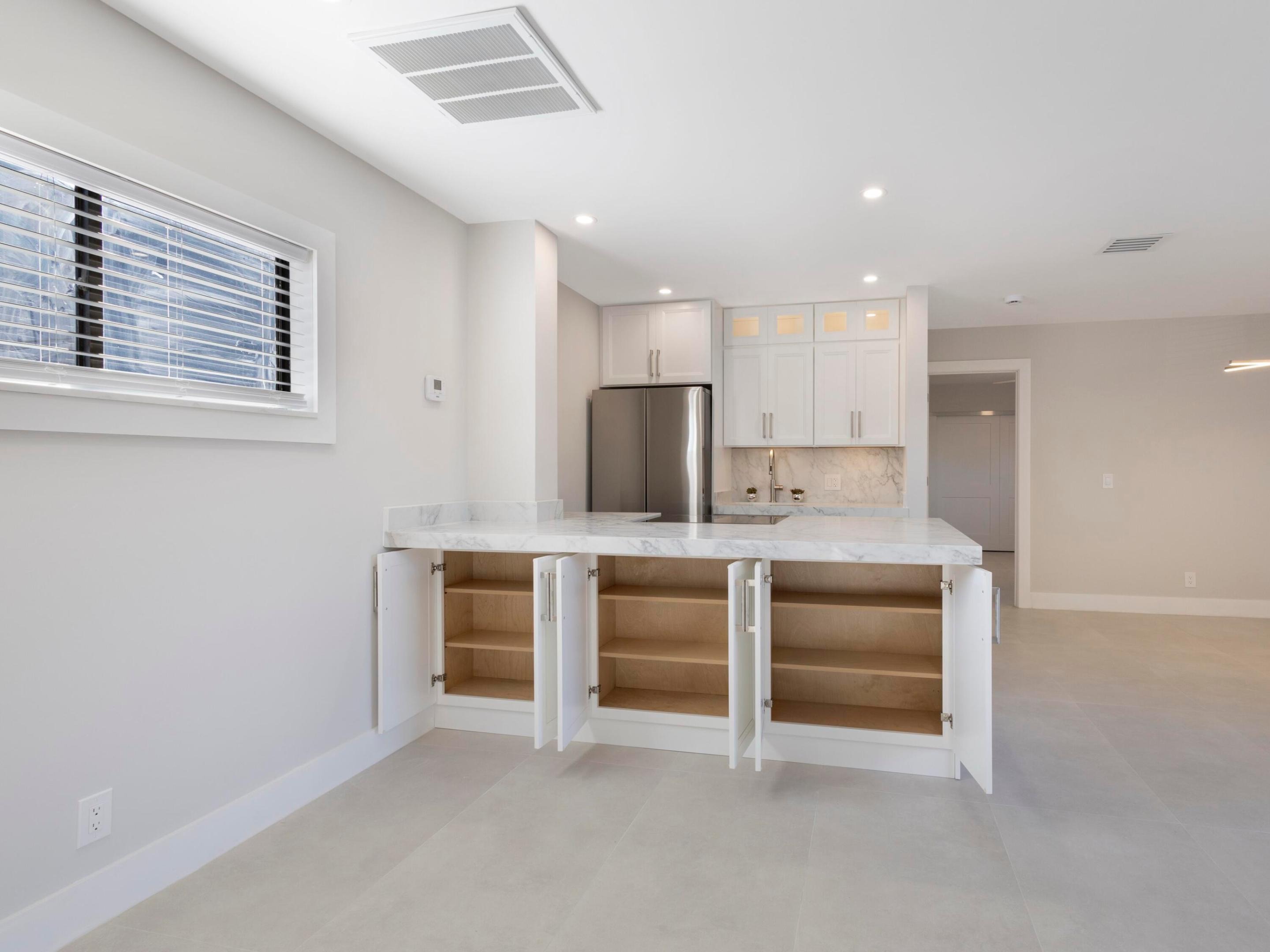 Crossings Cir, Boynton Beach, FL 33435