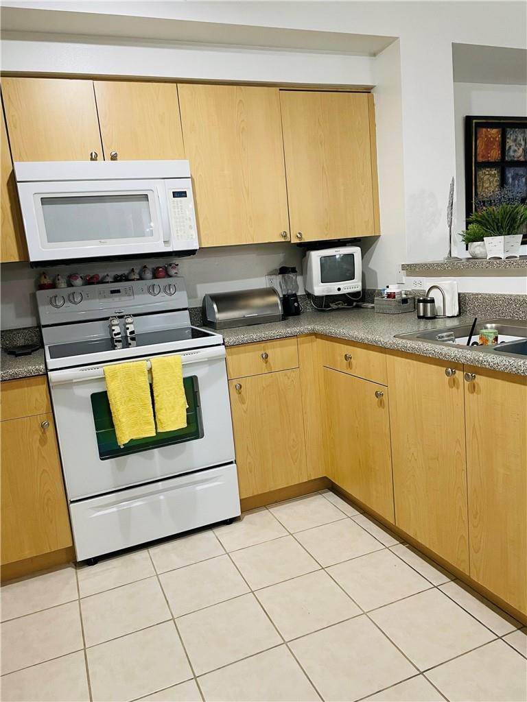 Nob Hill Rd, Tamarac, FL 33321 #1