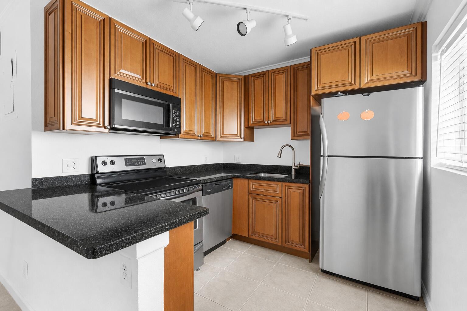 8th Ave, Wilton Manors, FL 33334