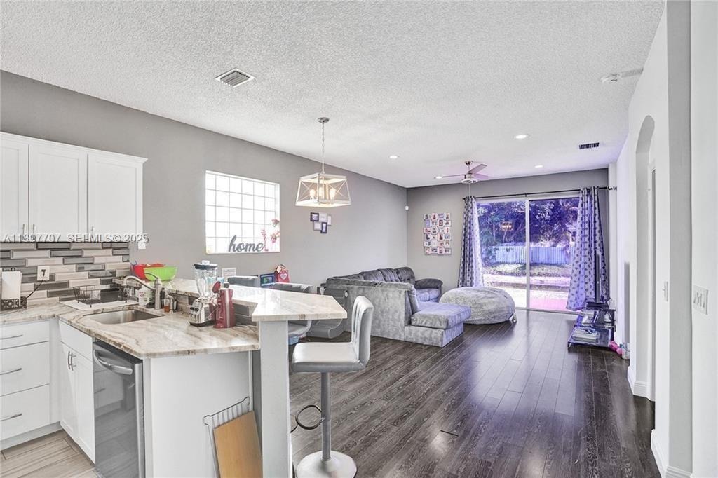 19th St, Coconut Creek, FL 33063
