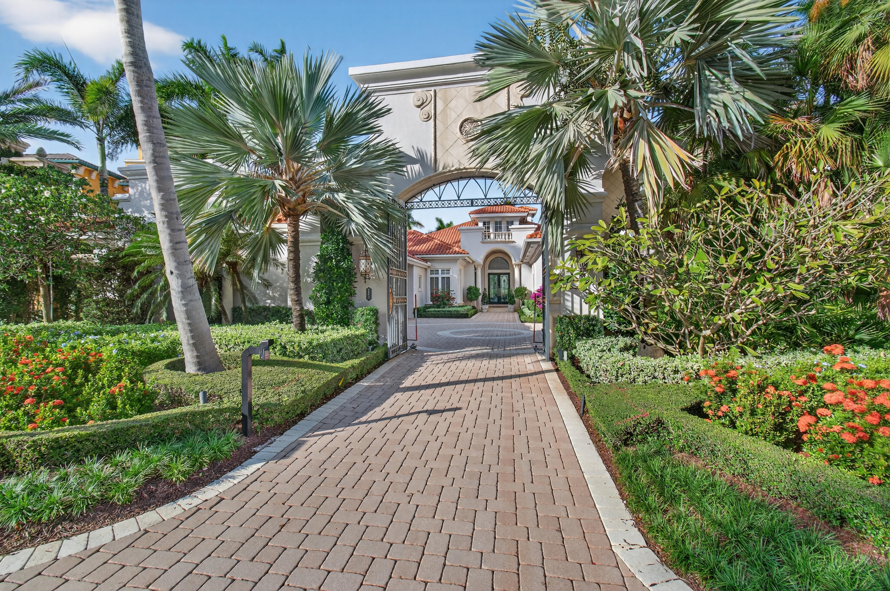 Mizner Lake Estates Dr, Boca Raton, FL 33432