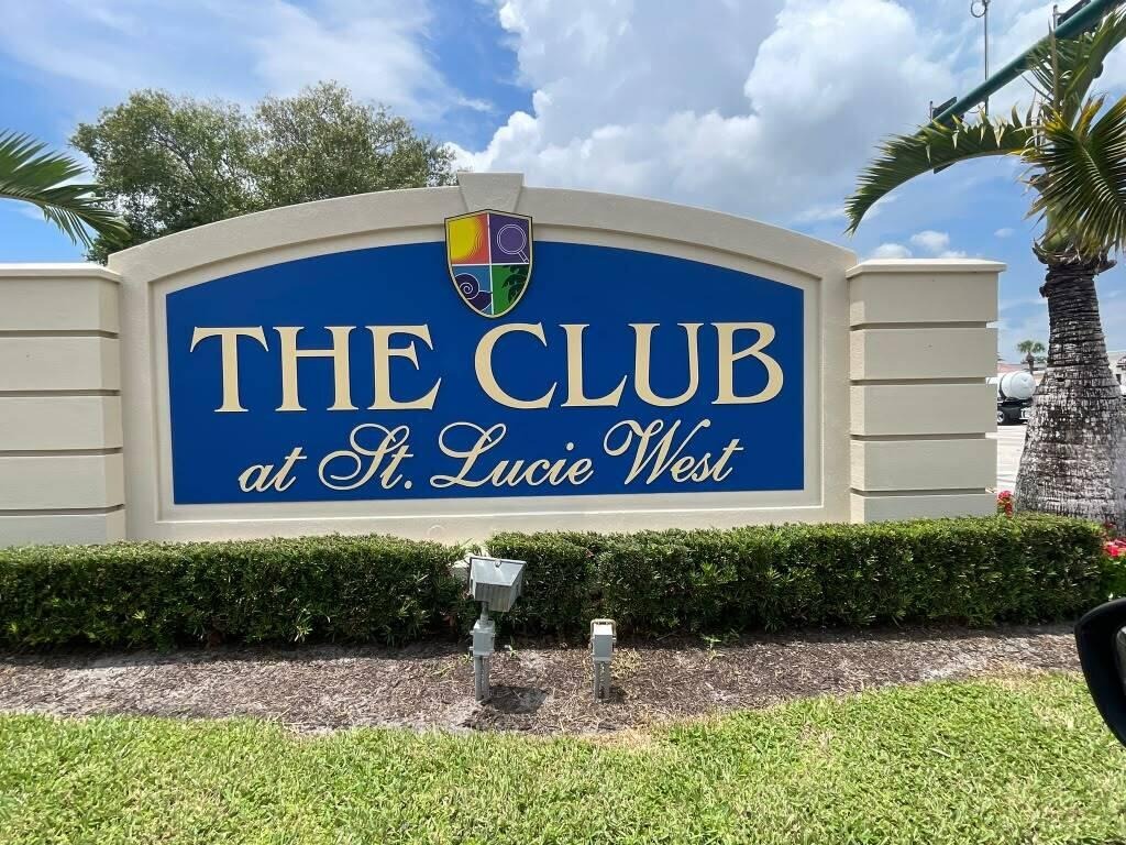 Palm Dr, Port Saint Lucie, FL 34986