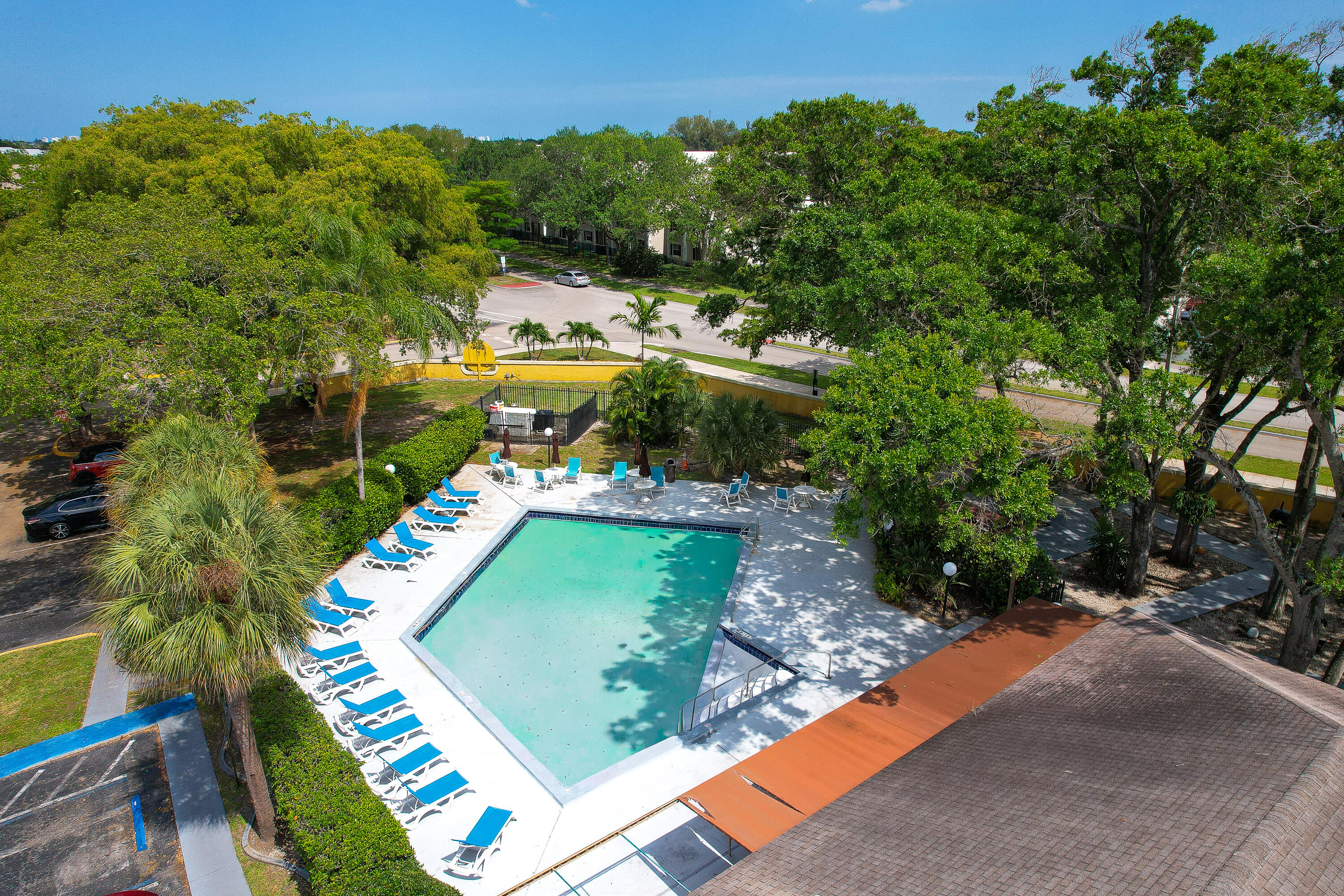 Oakland Forest Dr, Oakland Park, FL 33309