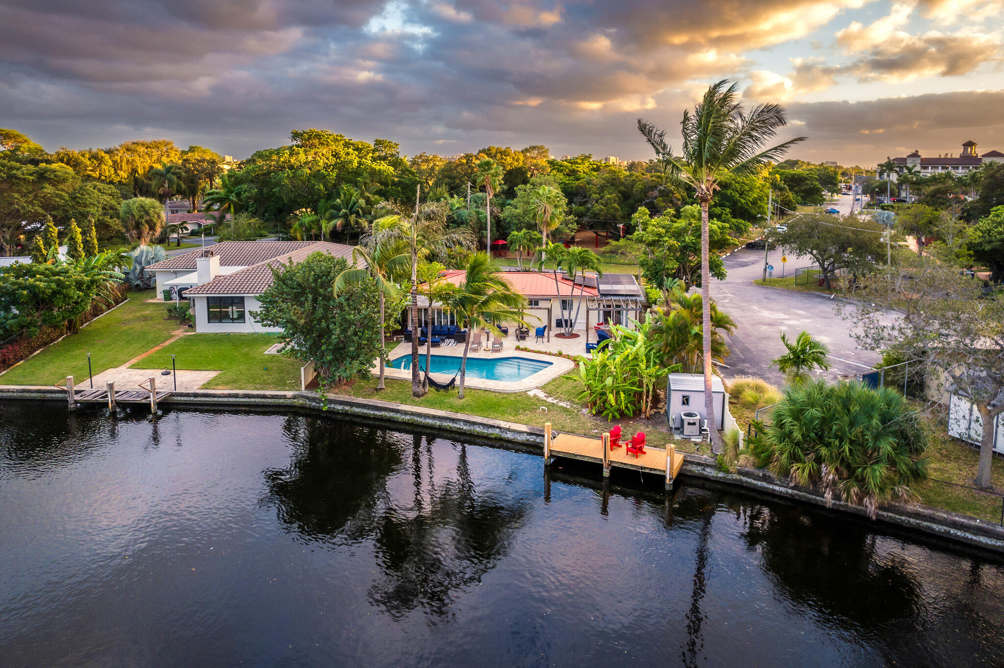 14th Ave, Wilton Manors, FL 33334