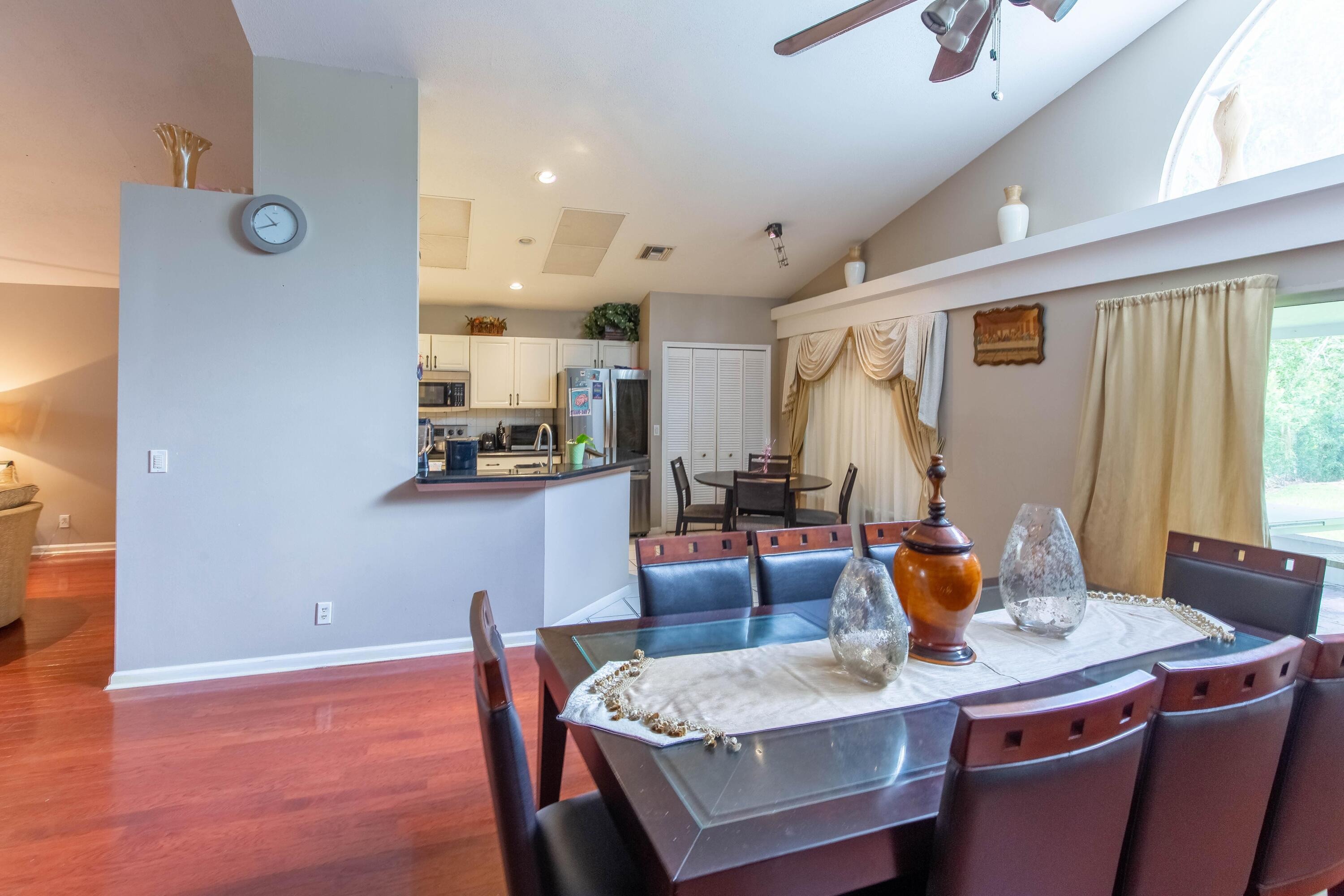 Oak Chase Ct, Wellington, FL 33414