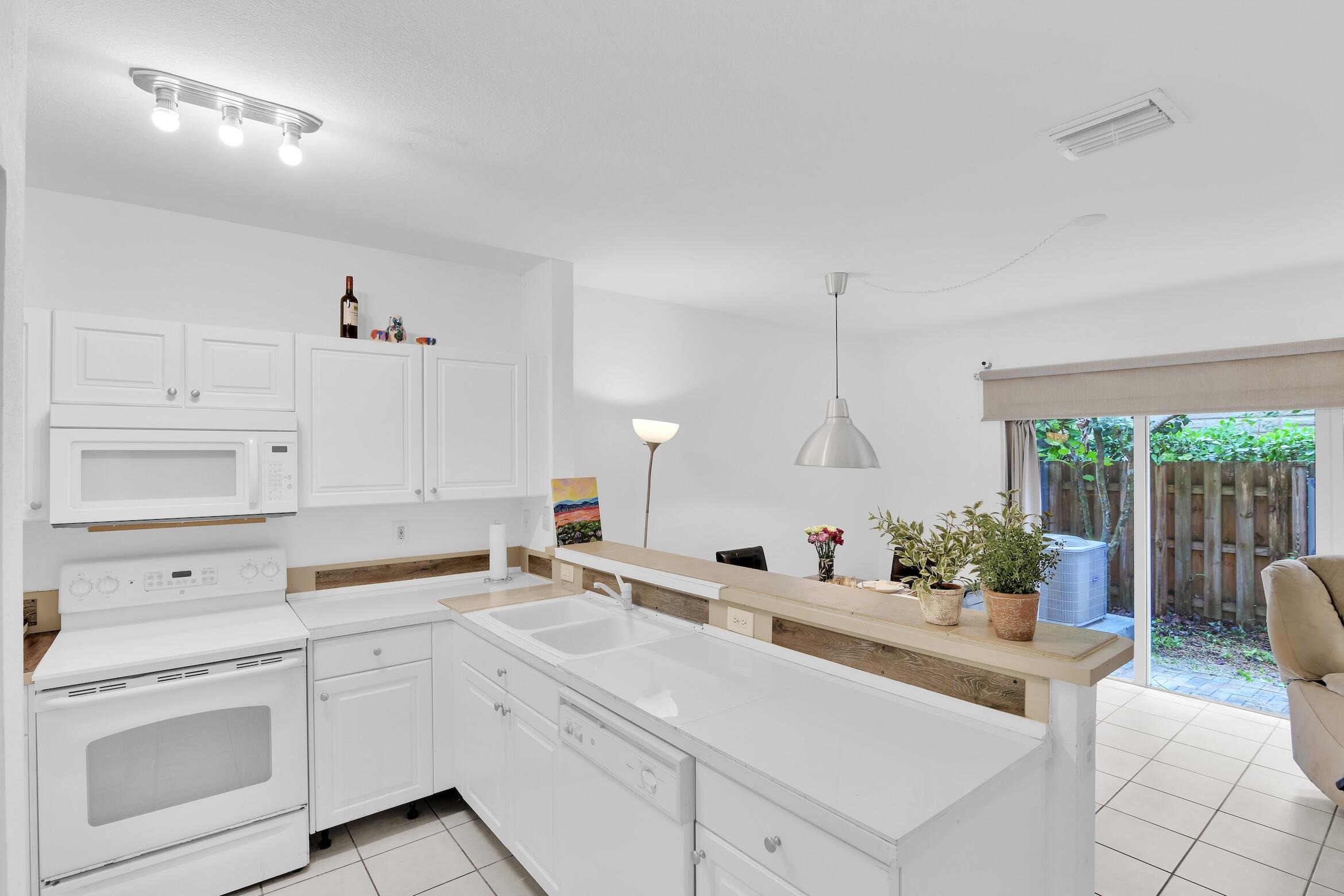 33rd Ave, Homestead, FL 33033