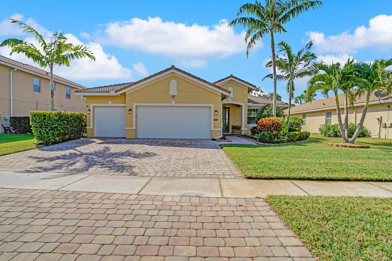 Silent Oak Cir, West Palm Beach, FL 33411 #1