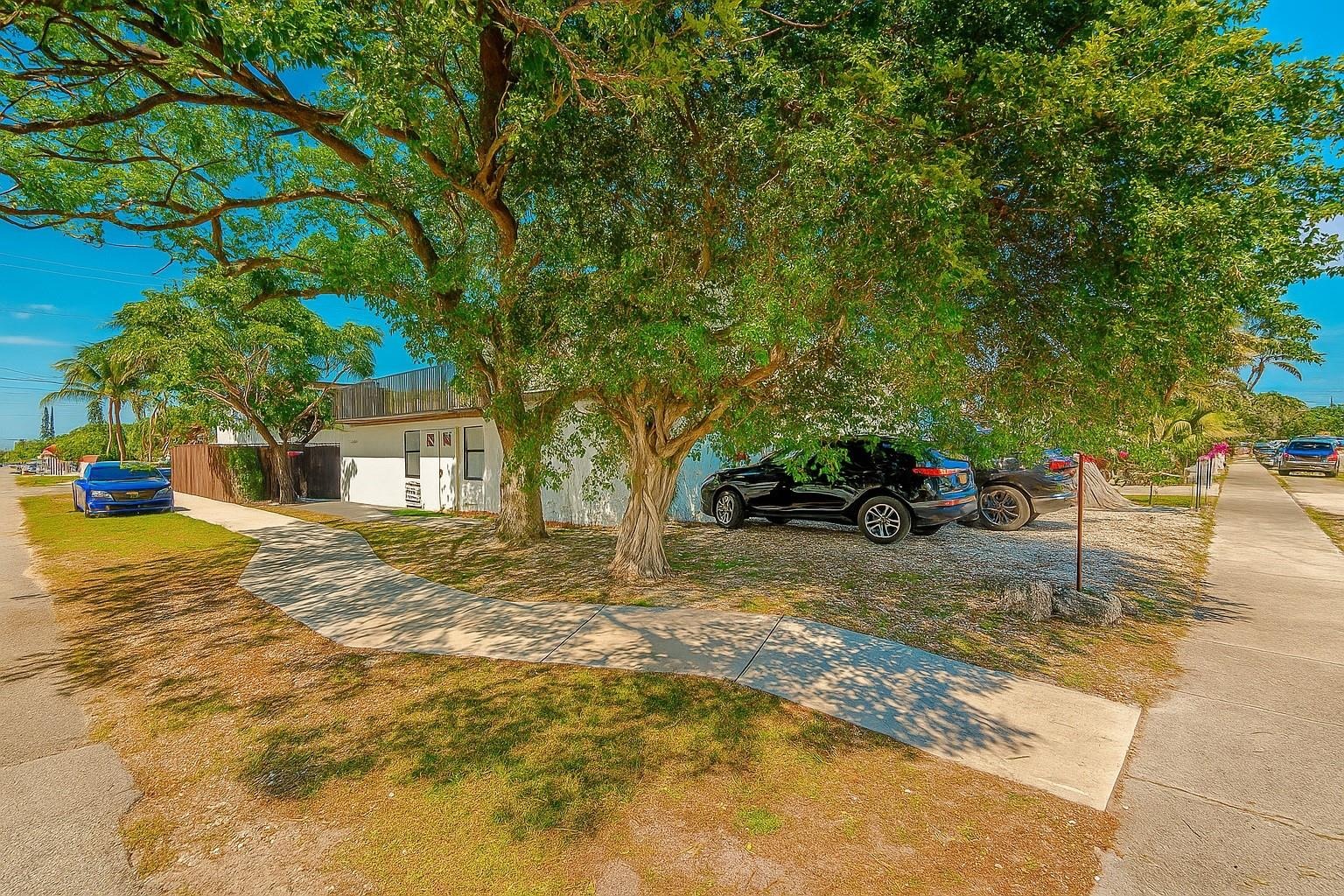 Roosevelt St, Hollywood, FL 33020 #1