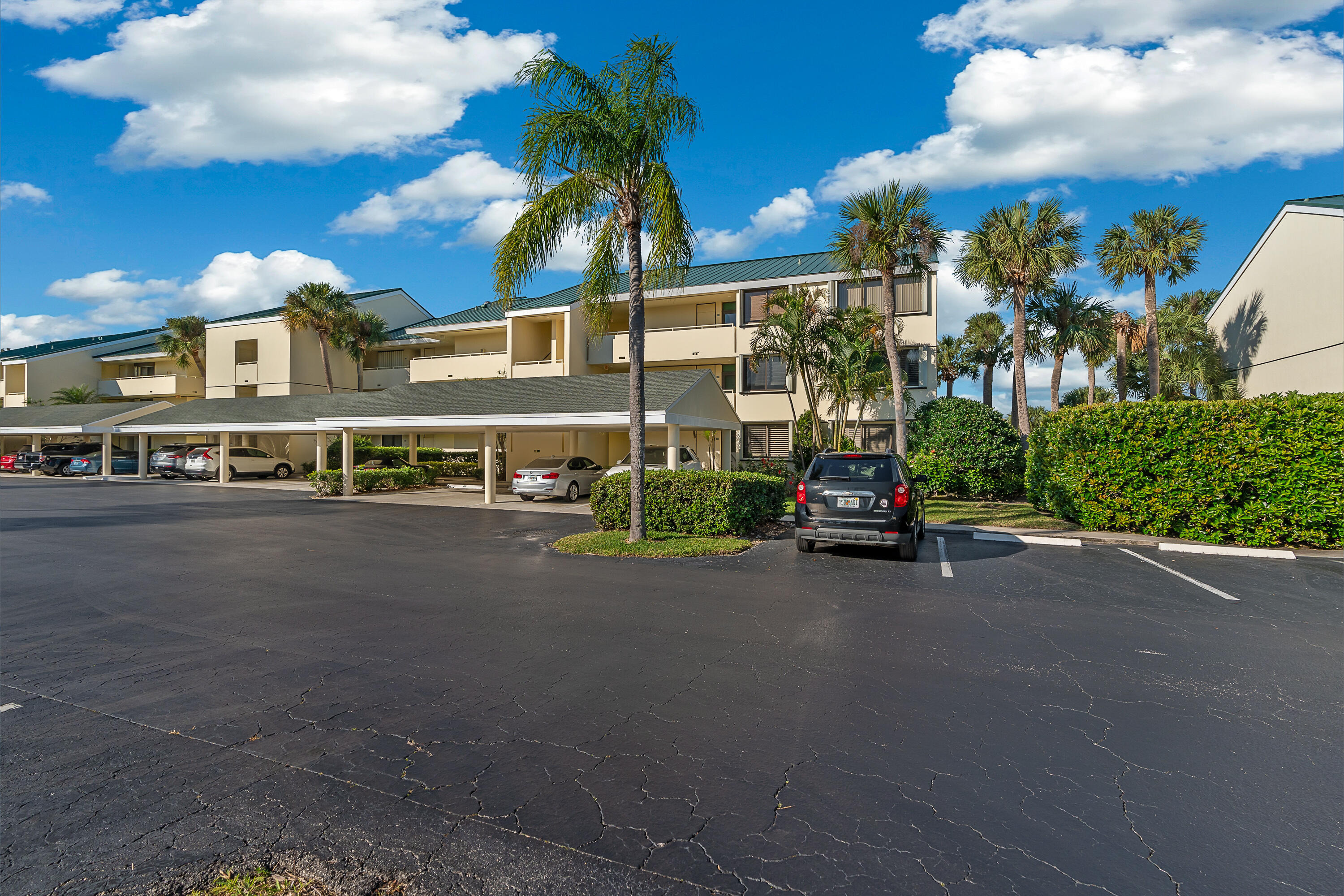Tarpon Ln, Vero Beach, FL 32960
