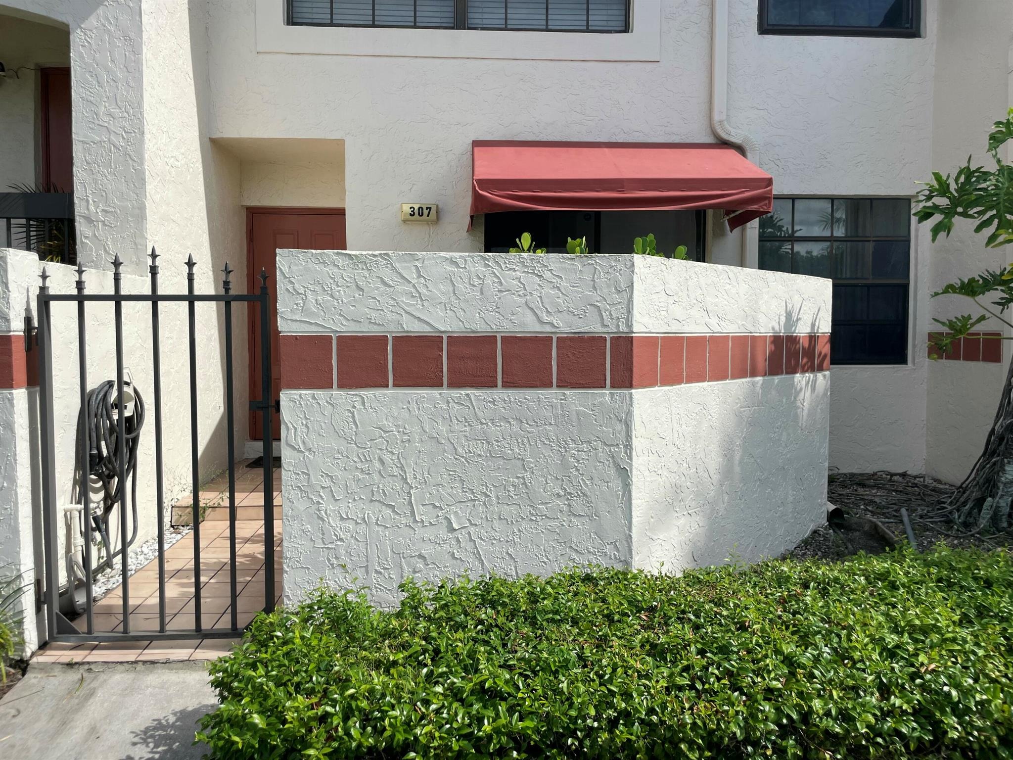 Liberty Ct, Deerfield Beach, FL 33442